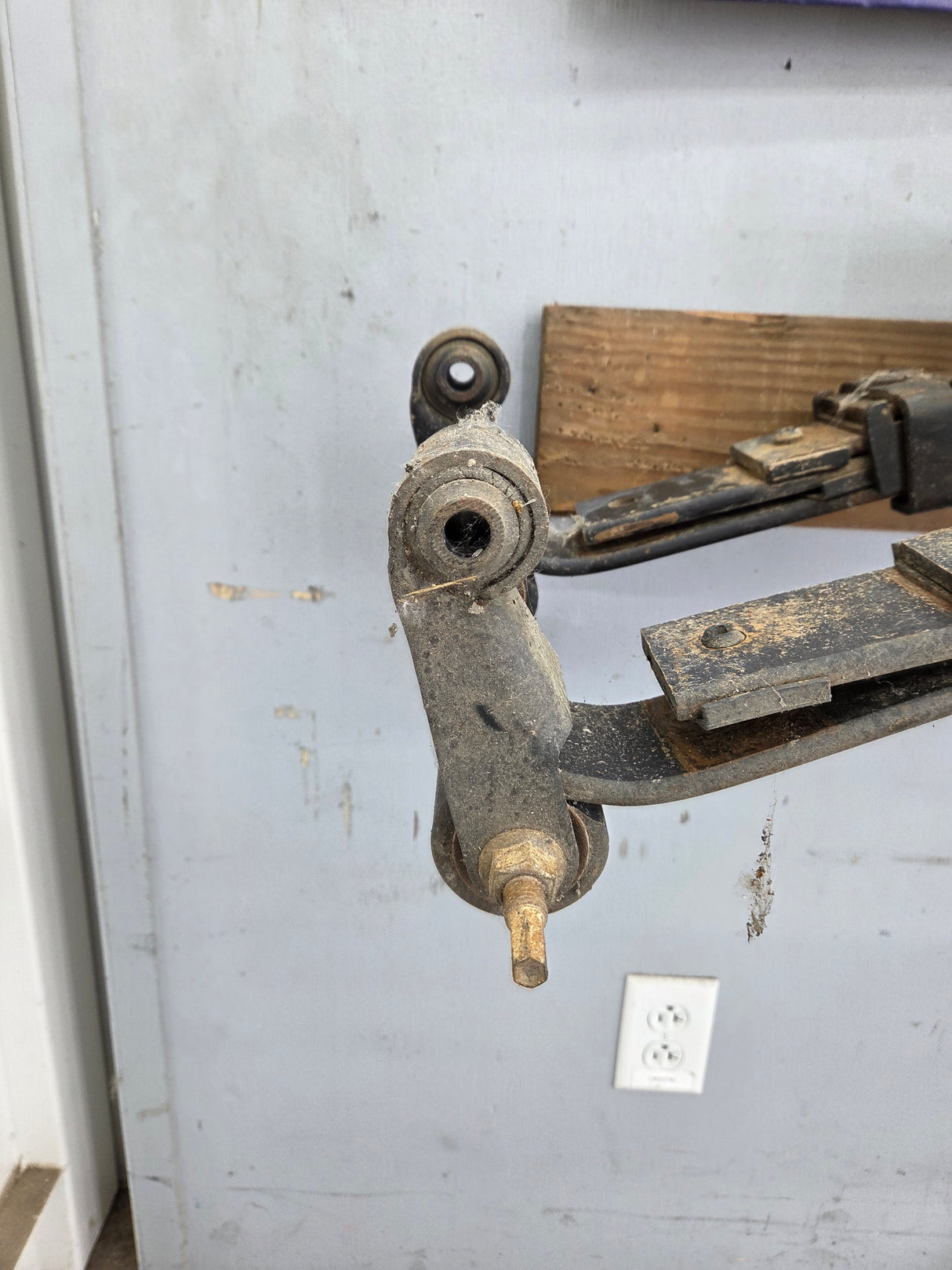 2001-2010 Chevrolet Silverado / GMC Sierra 2500HD 3500HD Rear Leaf Springs - Pair