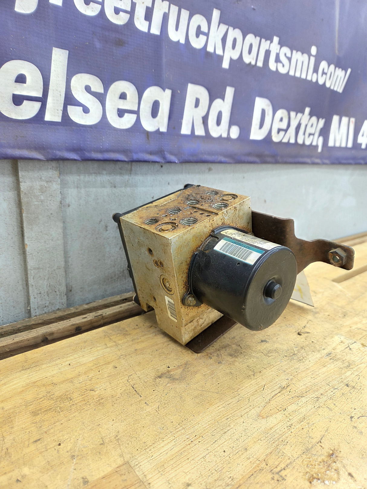 2012-2014 Chevrolet Silverado GMC 2500 3500 ABS Pump Module 4 Wheel ABS 22761034