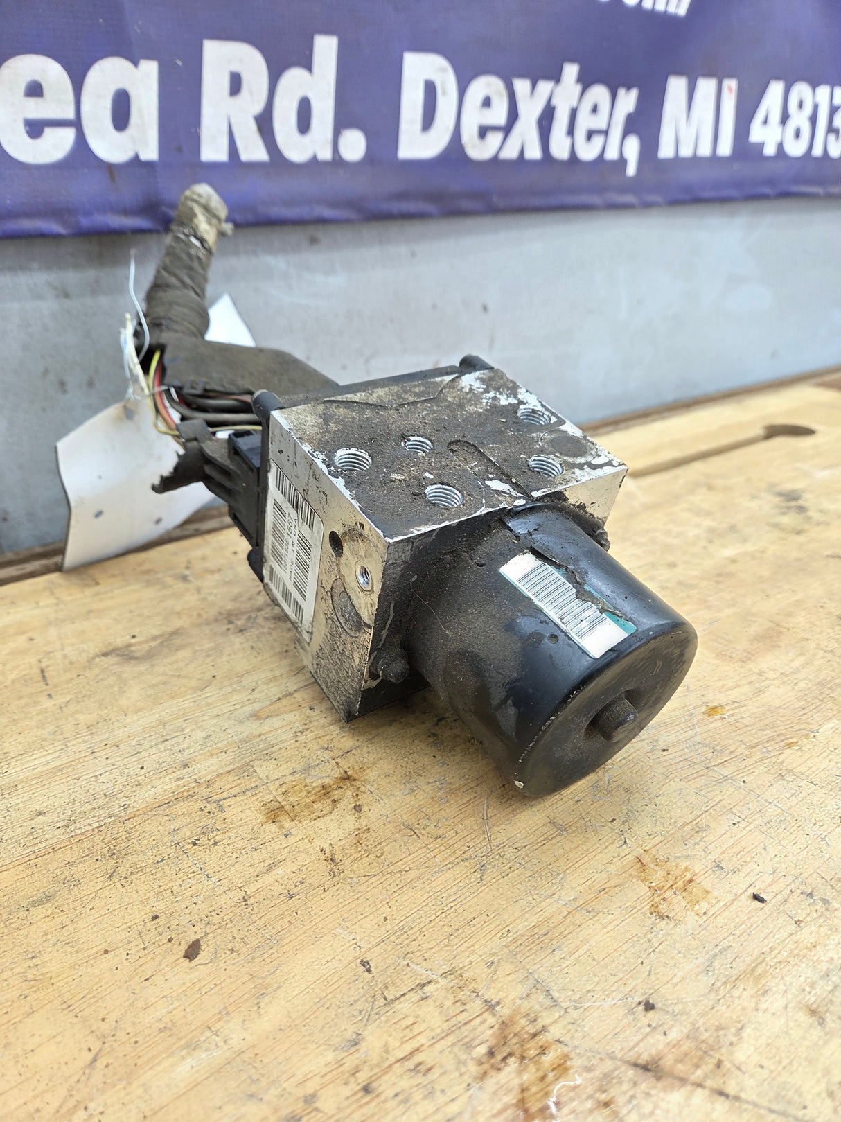 2008-2010 Ford Super Duty F250 F350 ABS Pump Module Control Assembly 7C34-2C346-AJ