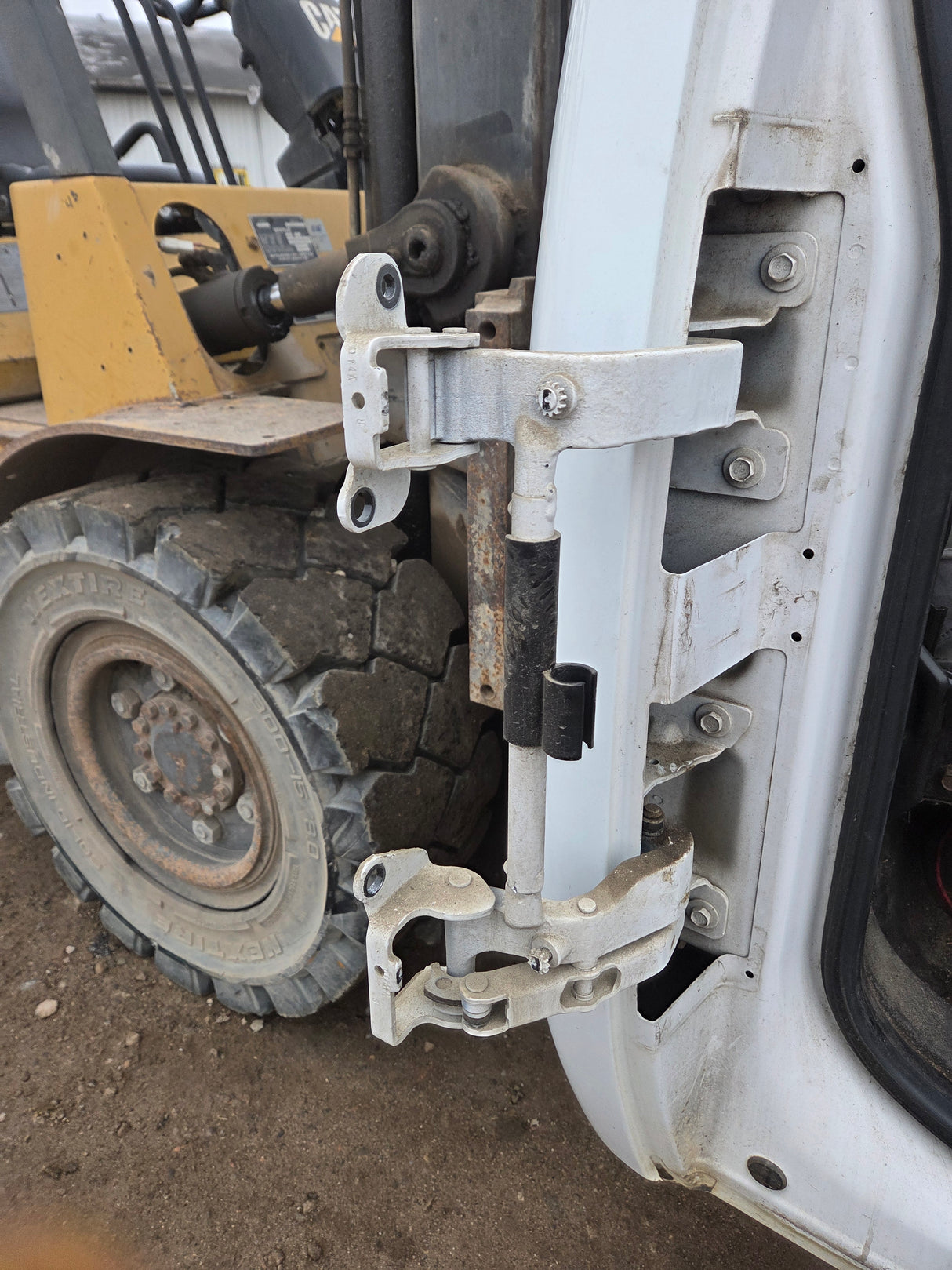 2007-2013 Chevrolet Silverado / GMC Sierra 1500 2500 3500 HD Extended Cab