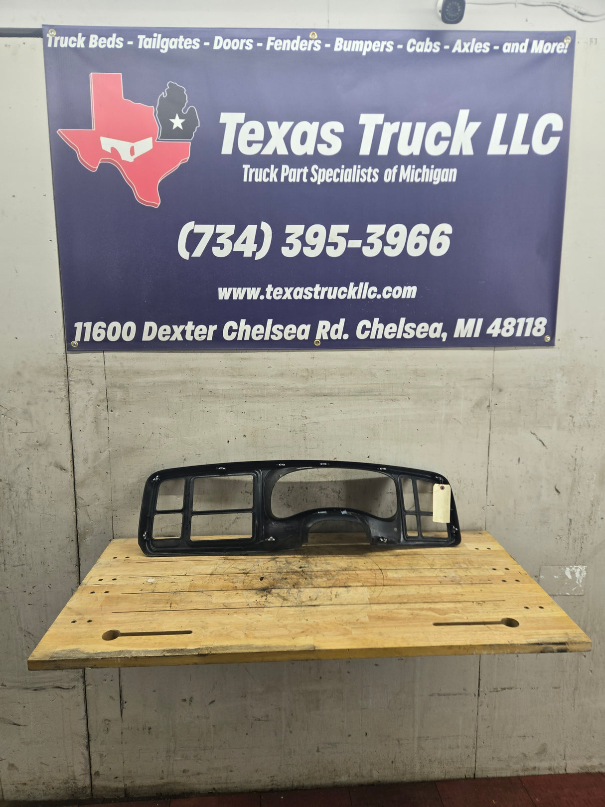 2003-2006 Chevrolet Silverado 1500 Instrument Cluster Bezel