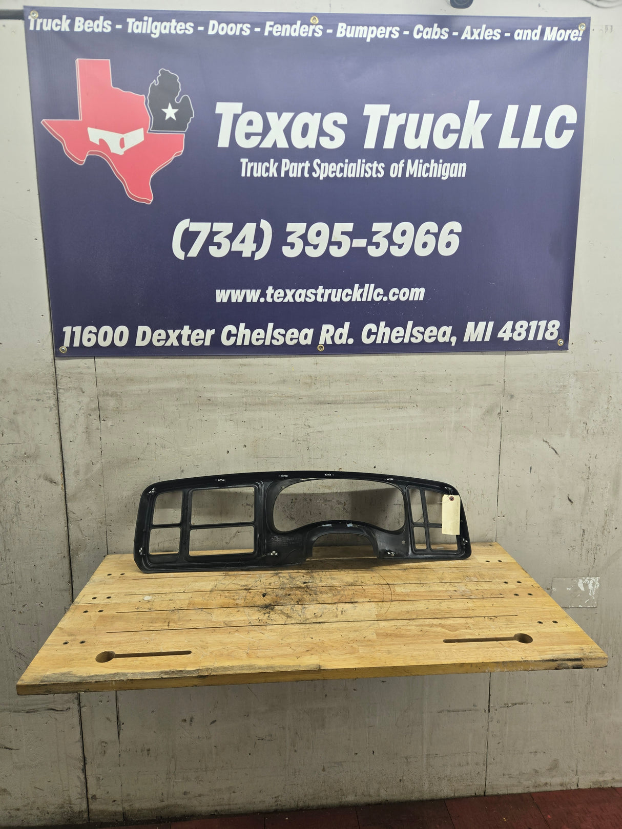 2003-2006 Chevrolet Silverado 1500 Instrument Cluster Bezel