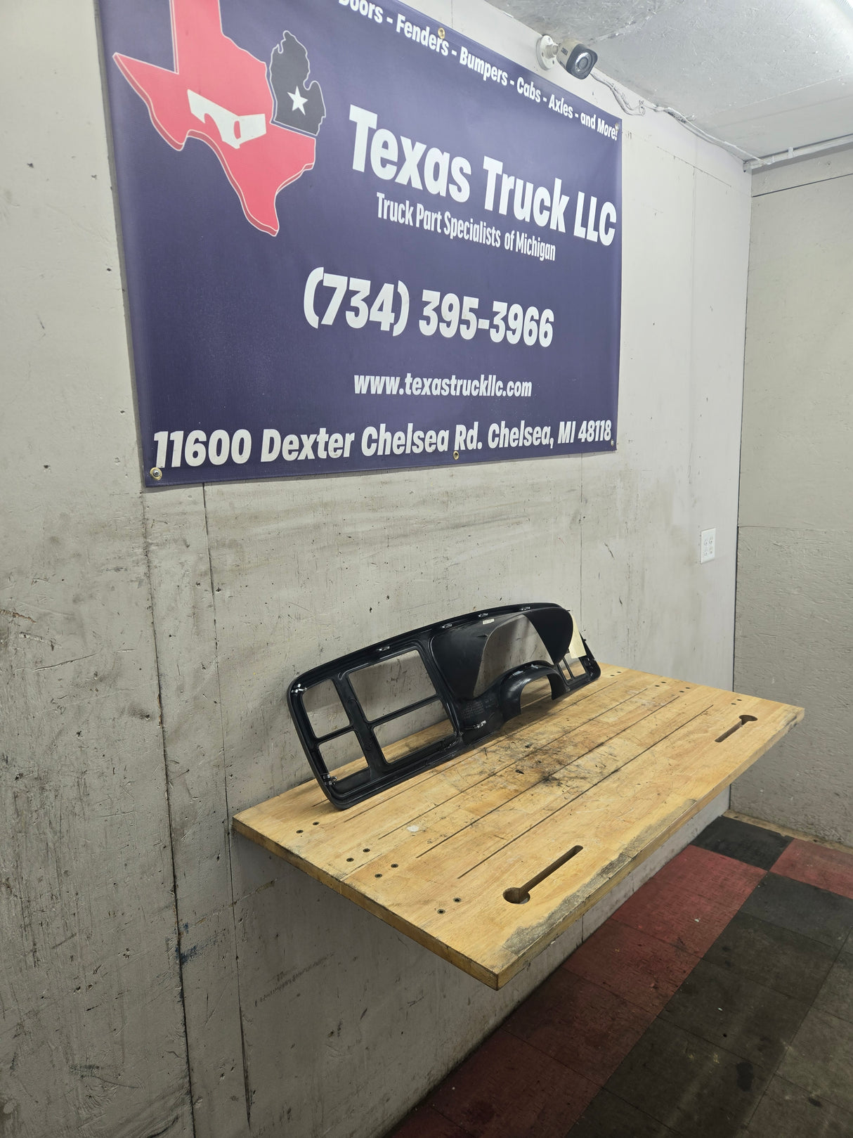 2003-2006 Chevrolet Silverado 1500 Instrument Cluster Bezel