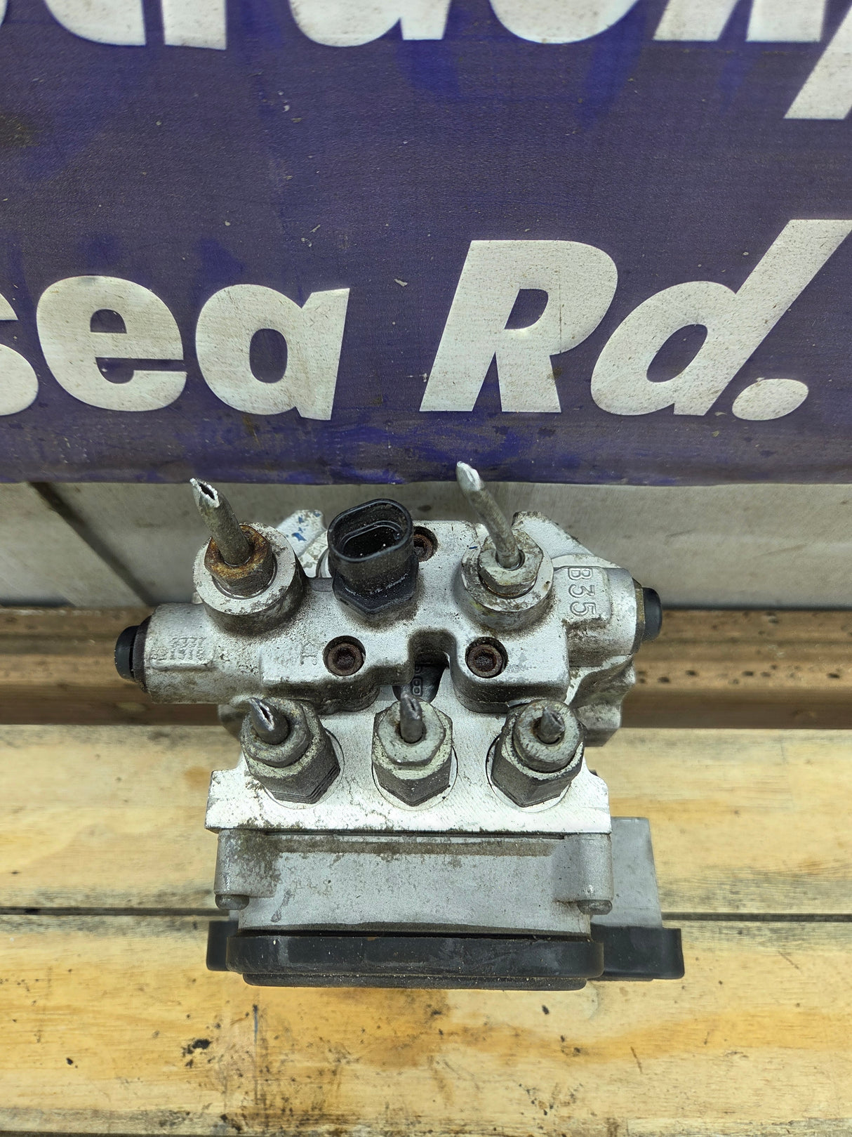 1996-1999 Chevrolet Silverado GMC Sierra ABS Pump Module Control Assembly