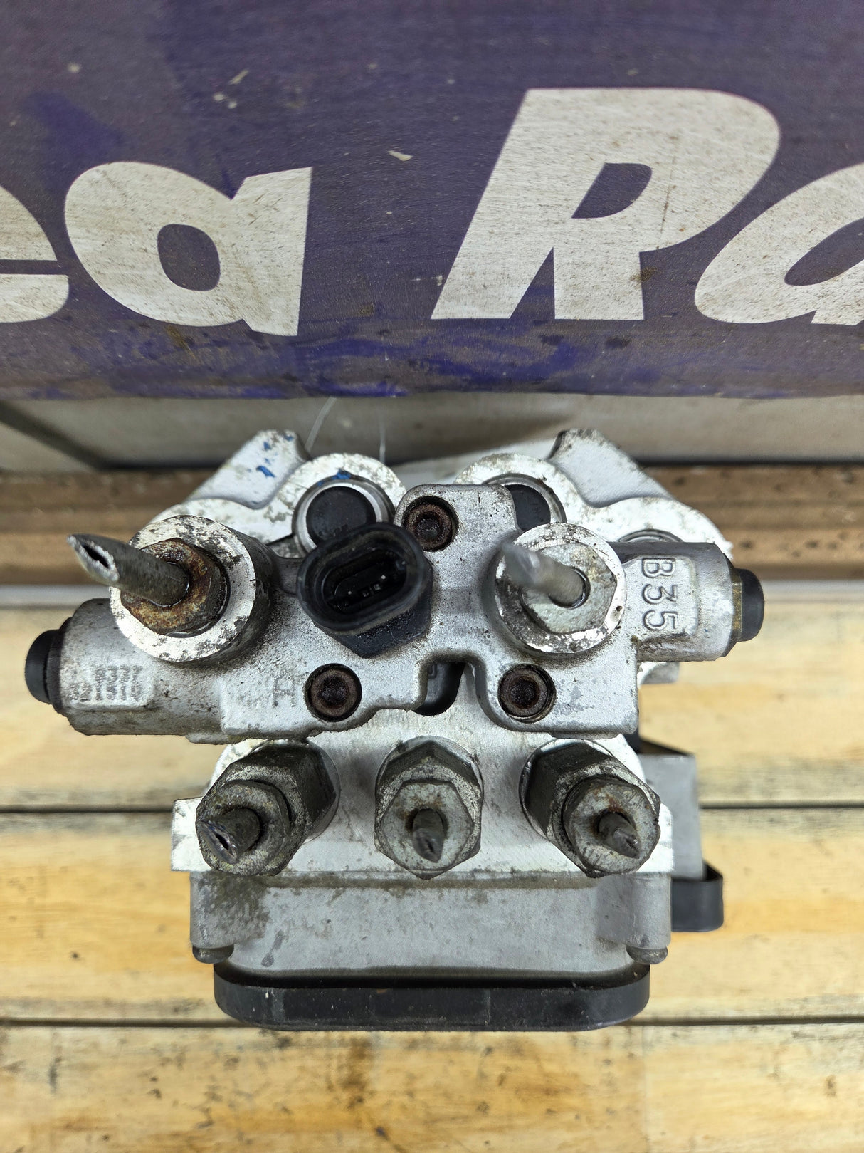 1996-1999 Chevrolet Silverado GMC Sierra ABS Pump Module Control Assembly