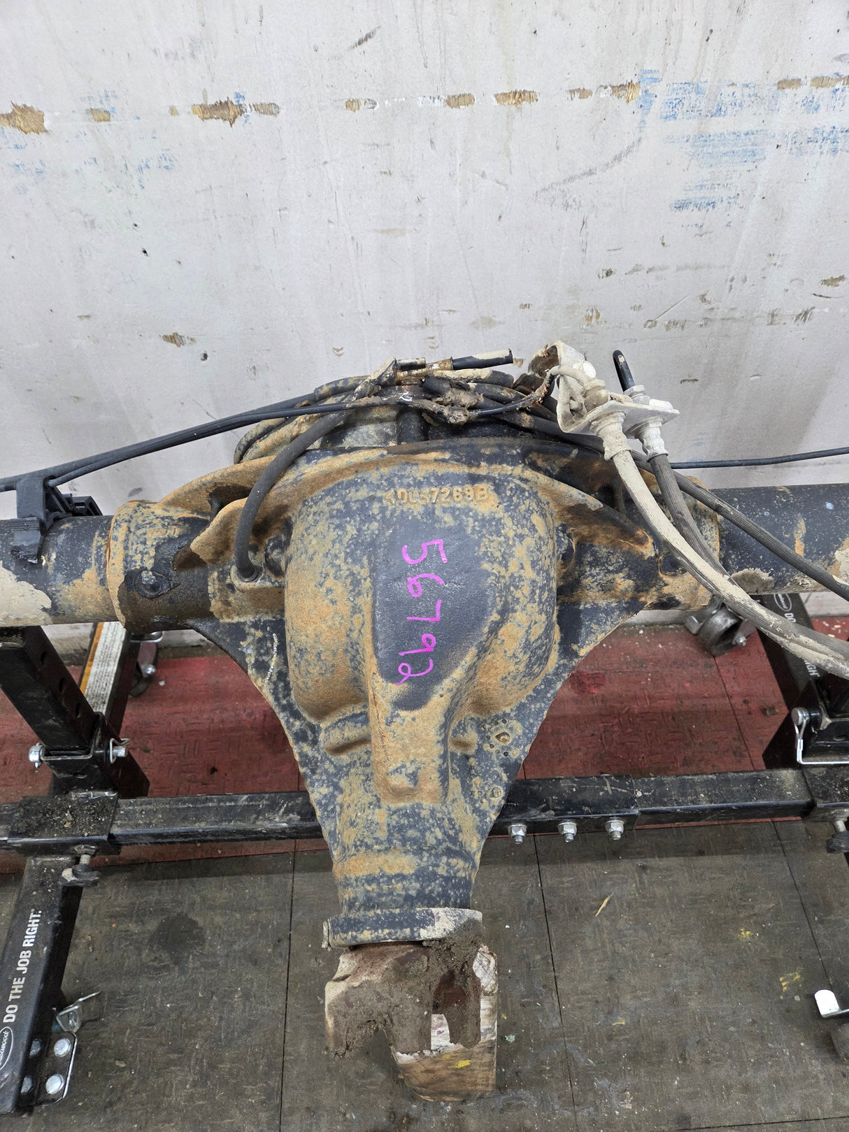 2009-2013 Chevrolet Silverado GMC Sierra 1500 Rear Axle 8.6" 3.42 Gear Ratio