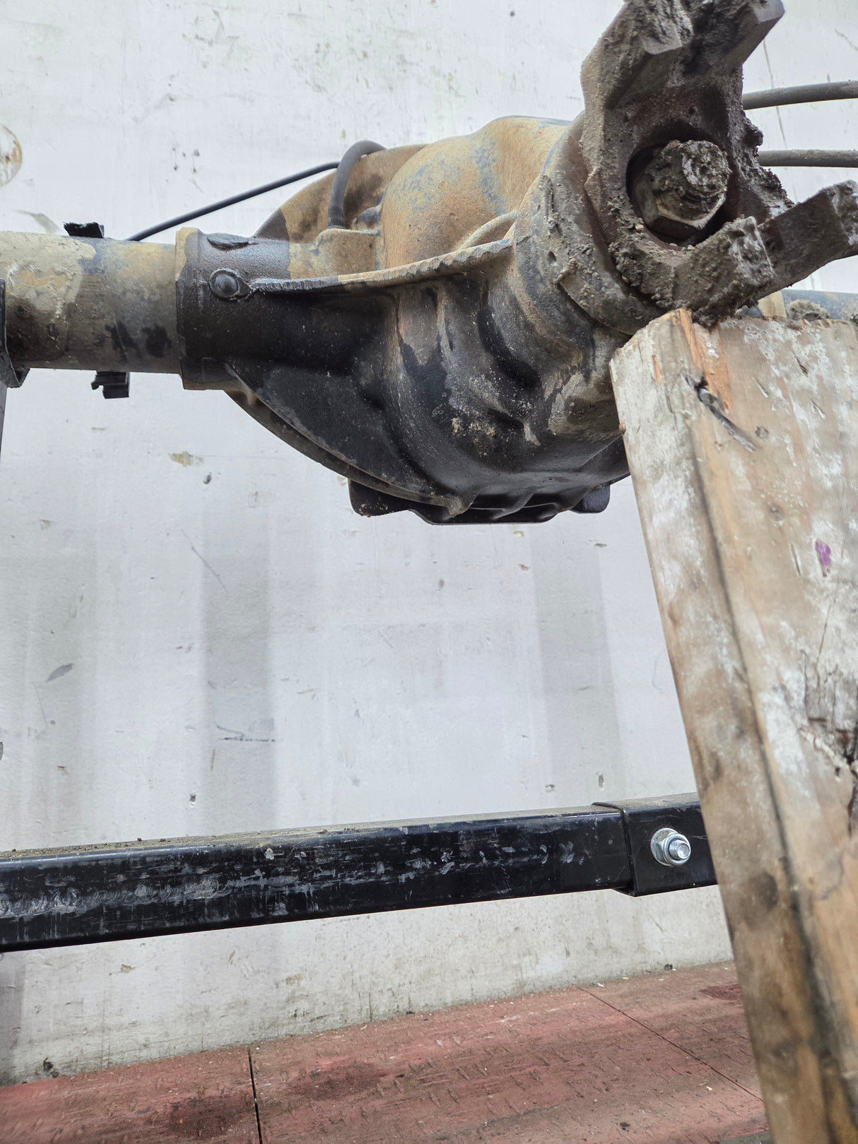 2009-2013 Chevrolet Silverado GMC Sierra 1500 Rear Axle 8.6" 3.42 Gear Ratio