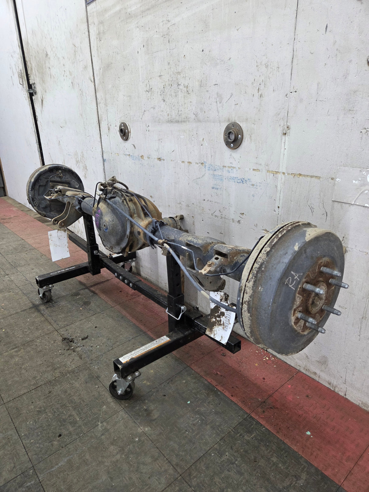 2009-2013 Chevrolet Silverado GMC Sierra 1500 Rear Axle 8.6" 3.42 Gear Ratio