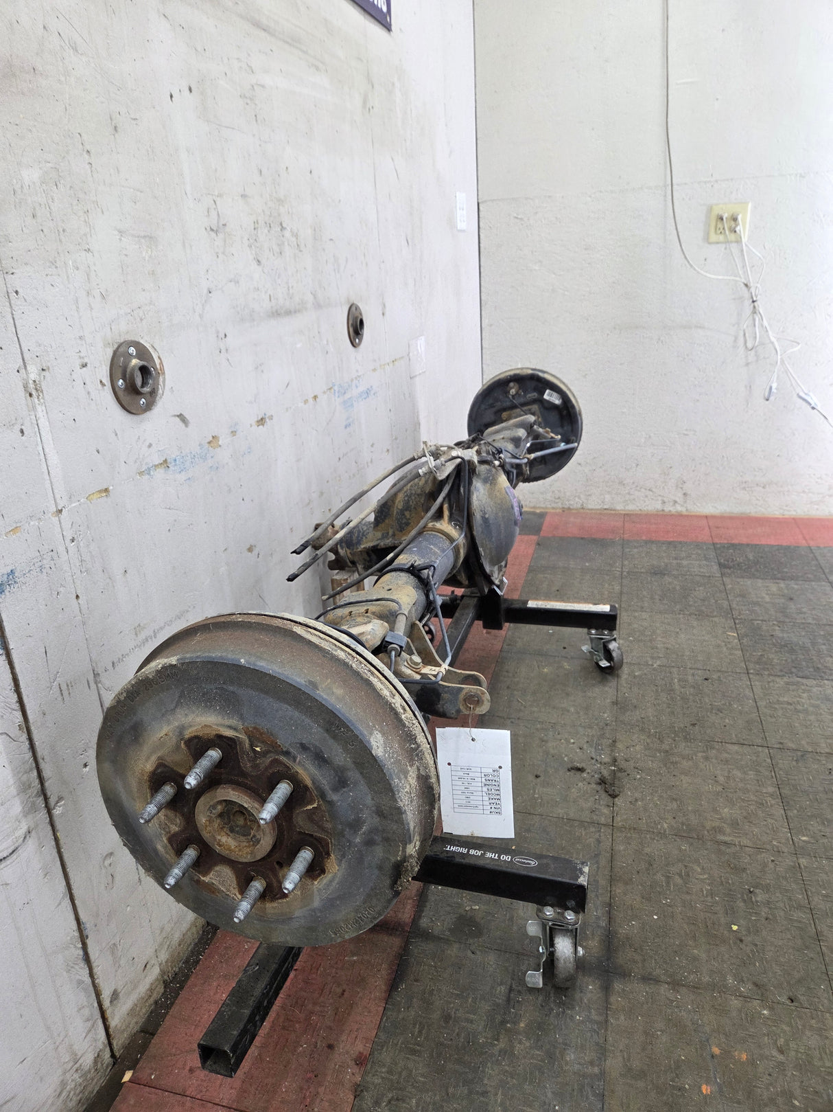 2009-2013 Chevrolet Silverado GMC Sierra 1500 Rear Axle 8.6" 3.42 Gear Ratio