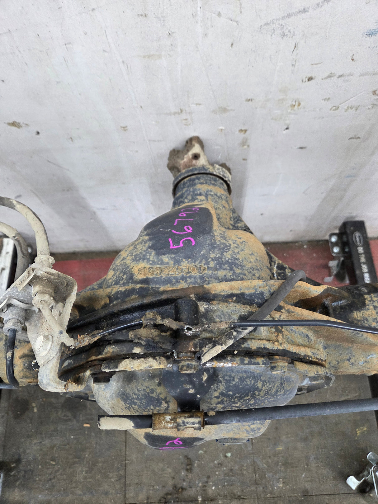 2009-2013 Chevrolet Silverado GMC Sierra 1500 Rear Axle 8.6" 3.42 Gear Ratio