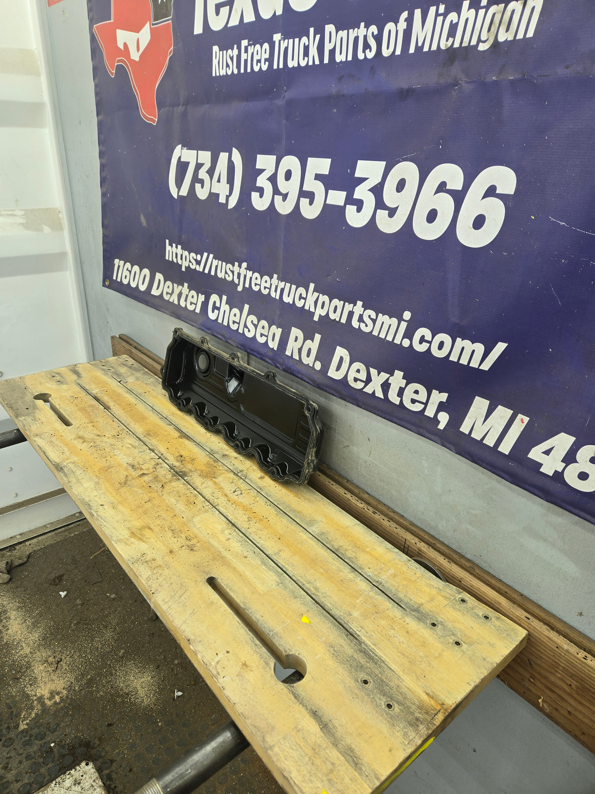 2004.5-2007 Ford 6.0L Power Stroke Passenger Side Valve Cover 1858581C1