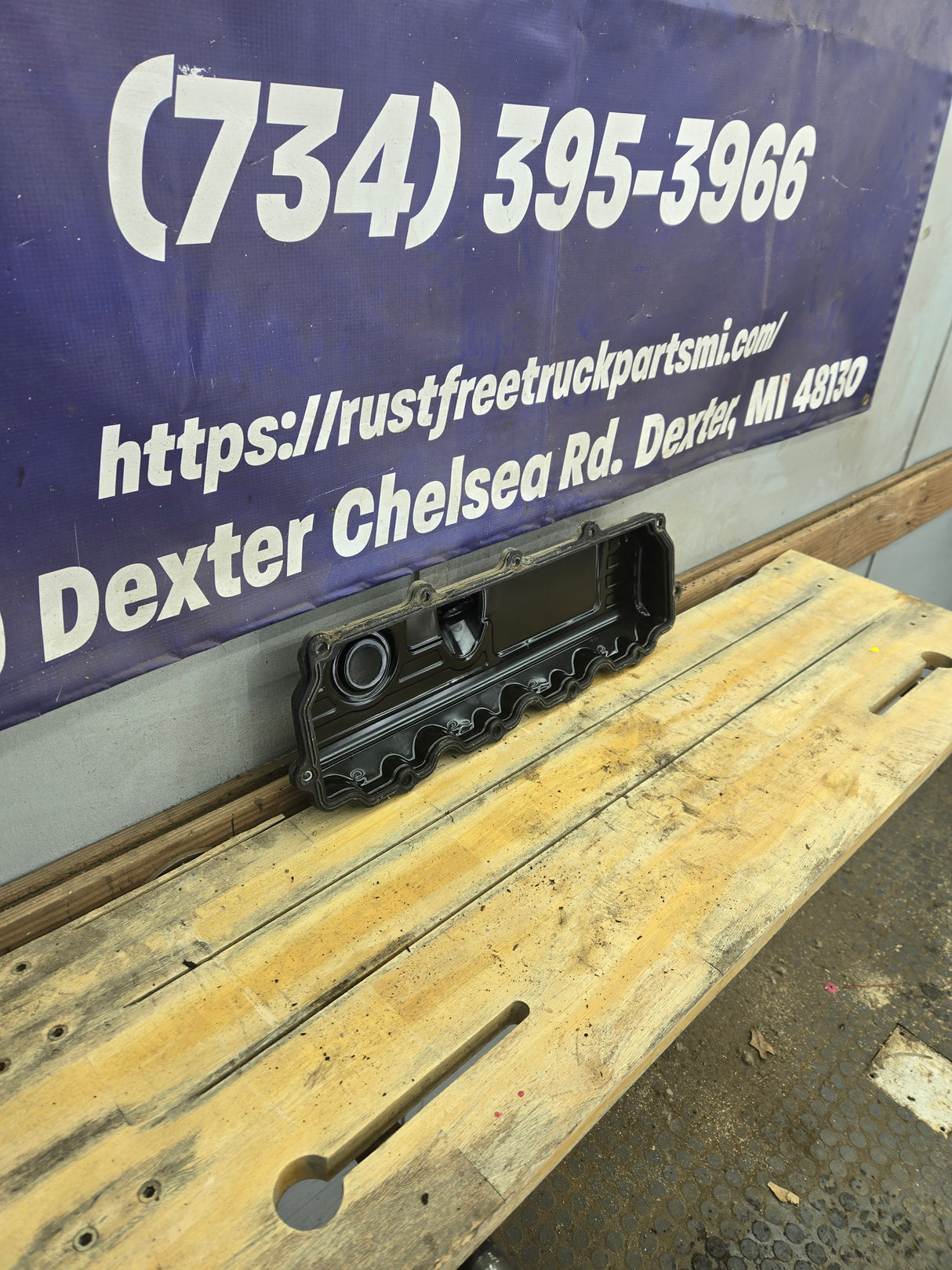 2004.5-2007 Ford 6.0L Power Stroke Passenger Side Valve Cover 1858581C1