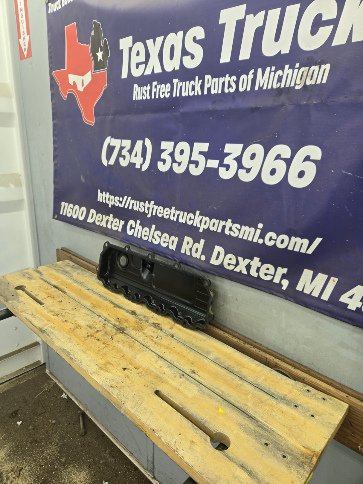 2004.5-2007 Ford 6.0L Power Stroke Passenger Side Valve Cover 1858581C1