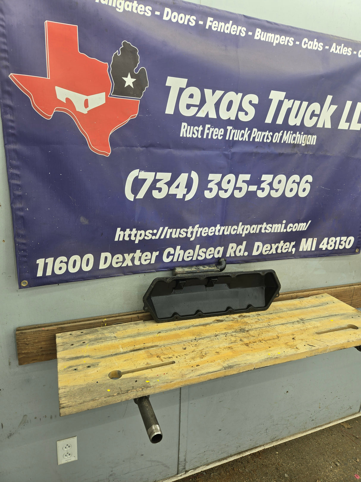 1999-2003 7.3L Power Stroke Driver Side Valve Cover Rust Free!