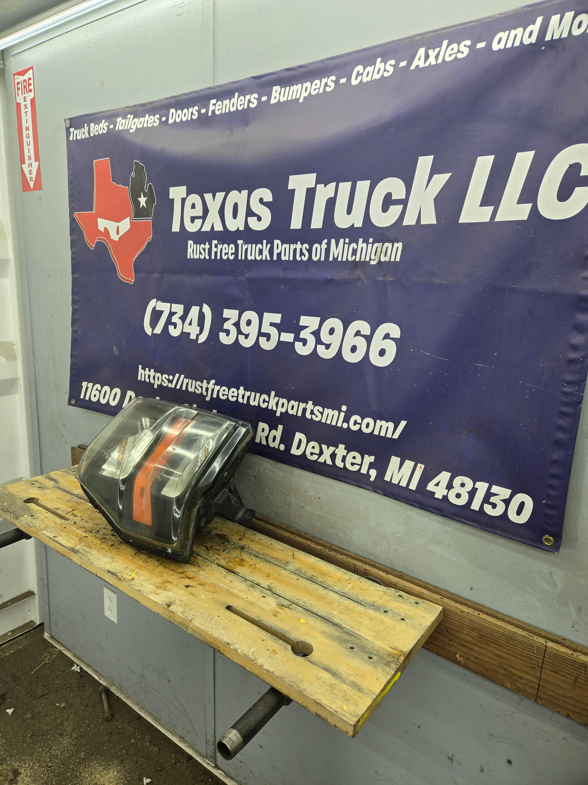 2008-2010 Ford Super Duty F250 F350 F450 F550 RH Passenger Side Composite Head Light