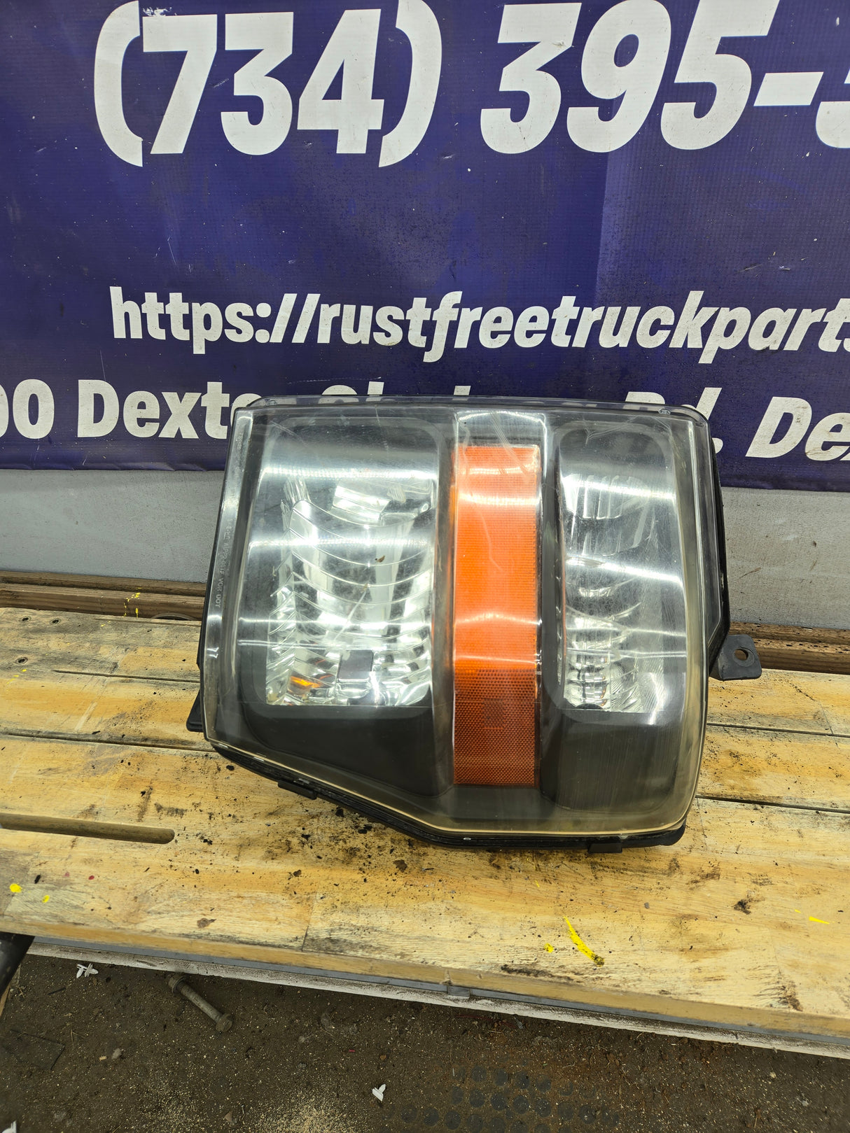 2008-2010 Ford Super Duty F250 F350 F450 F550 RH Passenger Side Composite Head Light