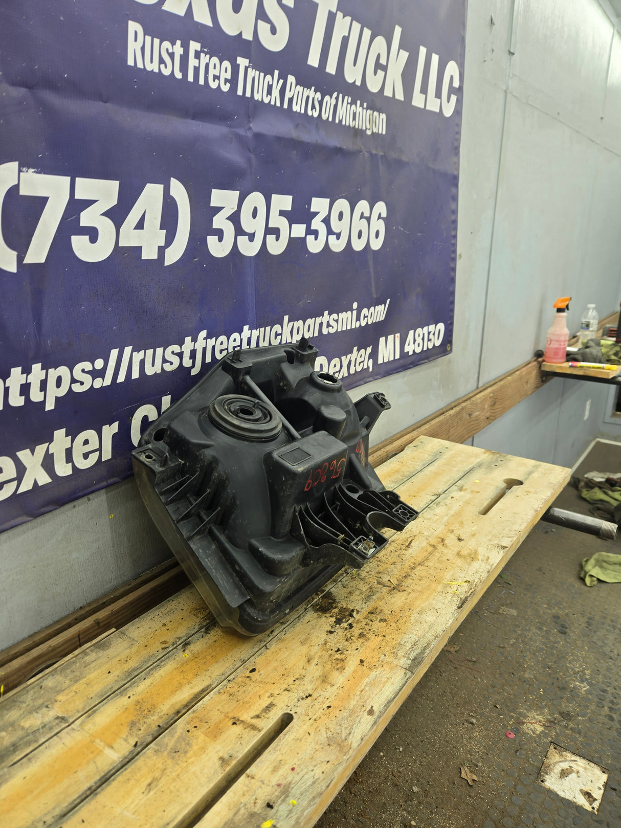 2008-2010 Ford Super Duty F250 F350 F450 F550 RH Passenger Side Composite Head Light