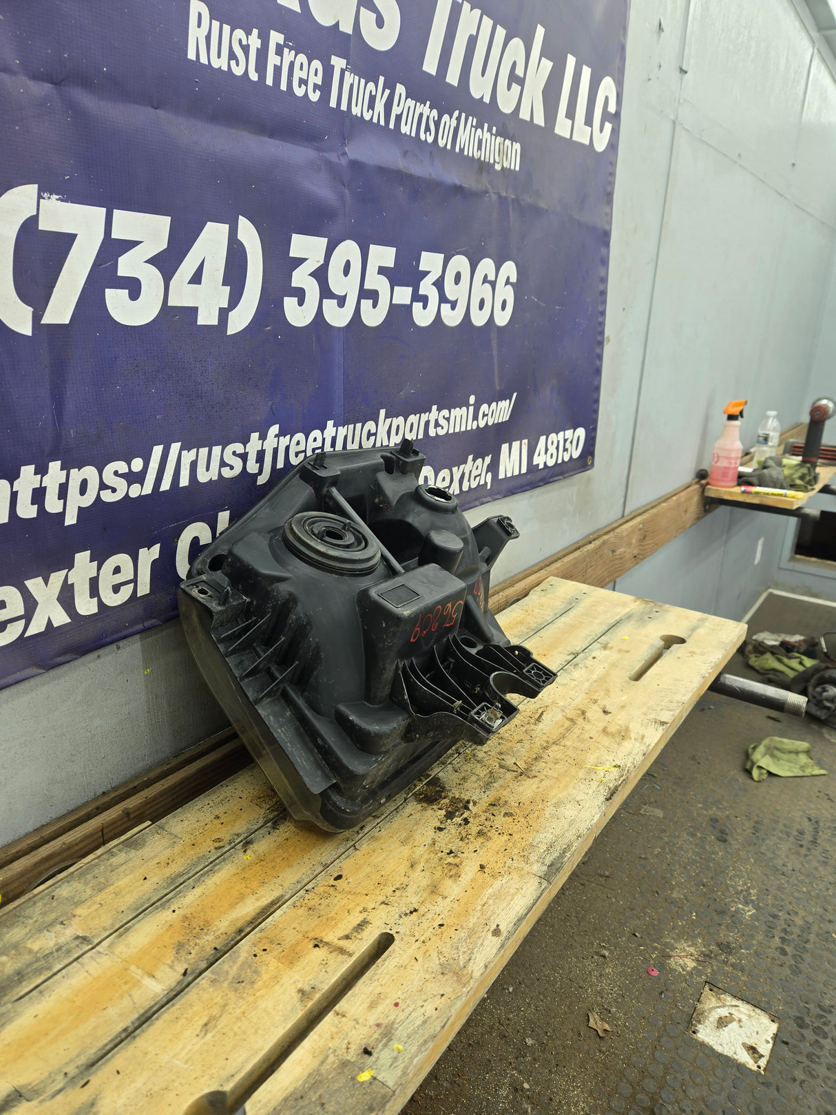 2008-2010 Ford Super Duty F250 F350 F450 F550 RH Passenger Side Composite Head Light