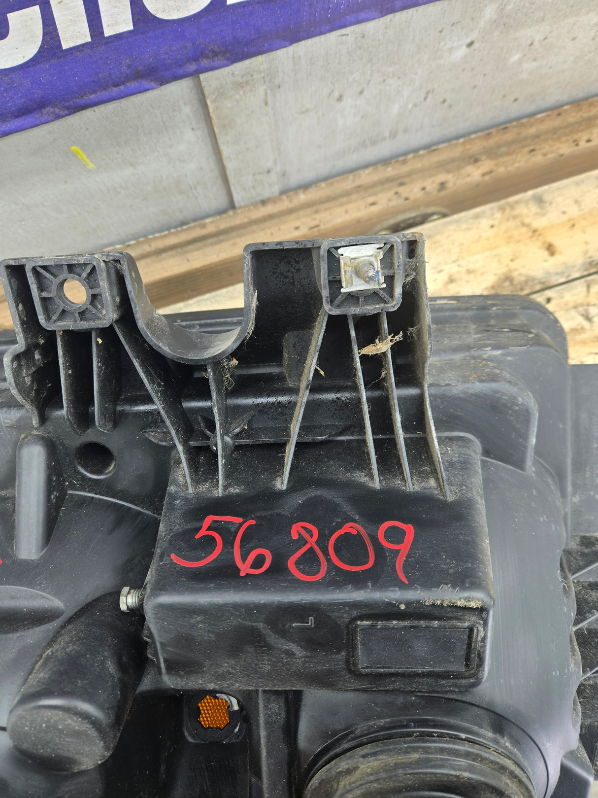 2008-2010 Ford Super Duty F250 F350 F450 F550 RH Passenger Side Composite Head Light