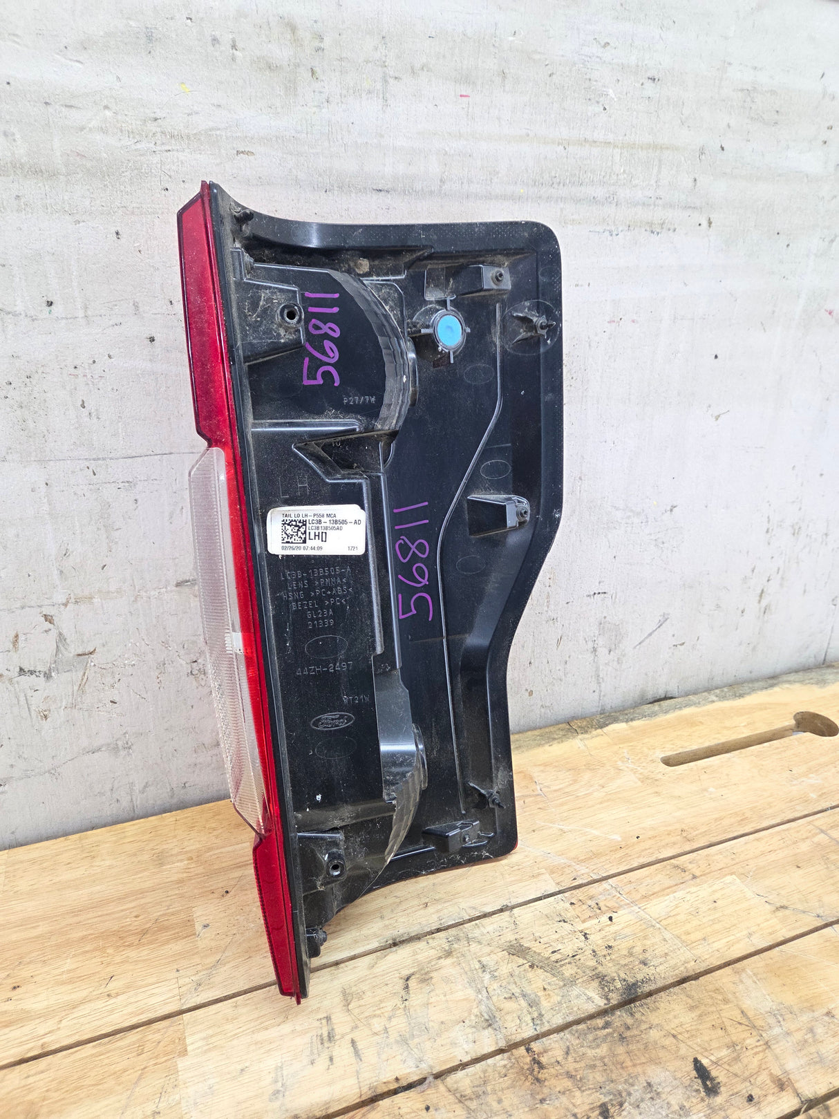 2020-2022 Ford Super Duty F250 F350 F450 F550 LH Driver Side Tail Light Halogen LC3B-13B505-AD