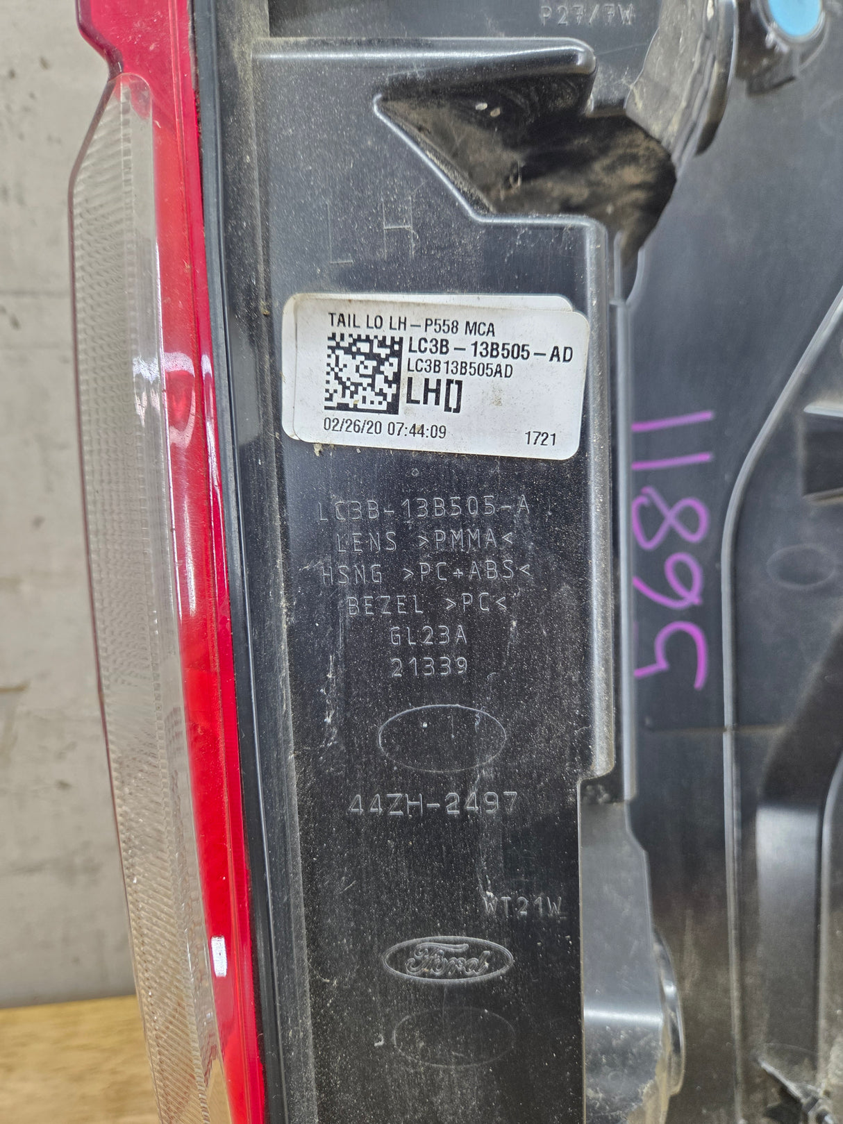 2020-2022 Ford Super Duty F250 F350 F450 F550 LH Driver Side Tail Light Halogen LC3B-13B505-AD