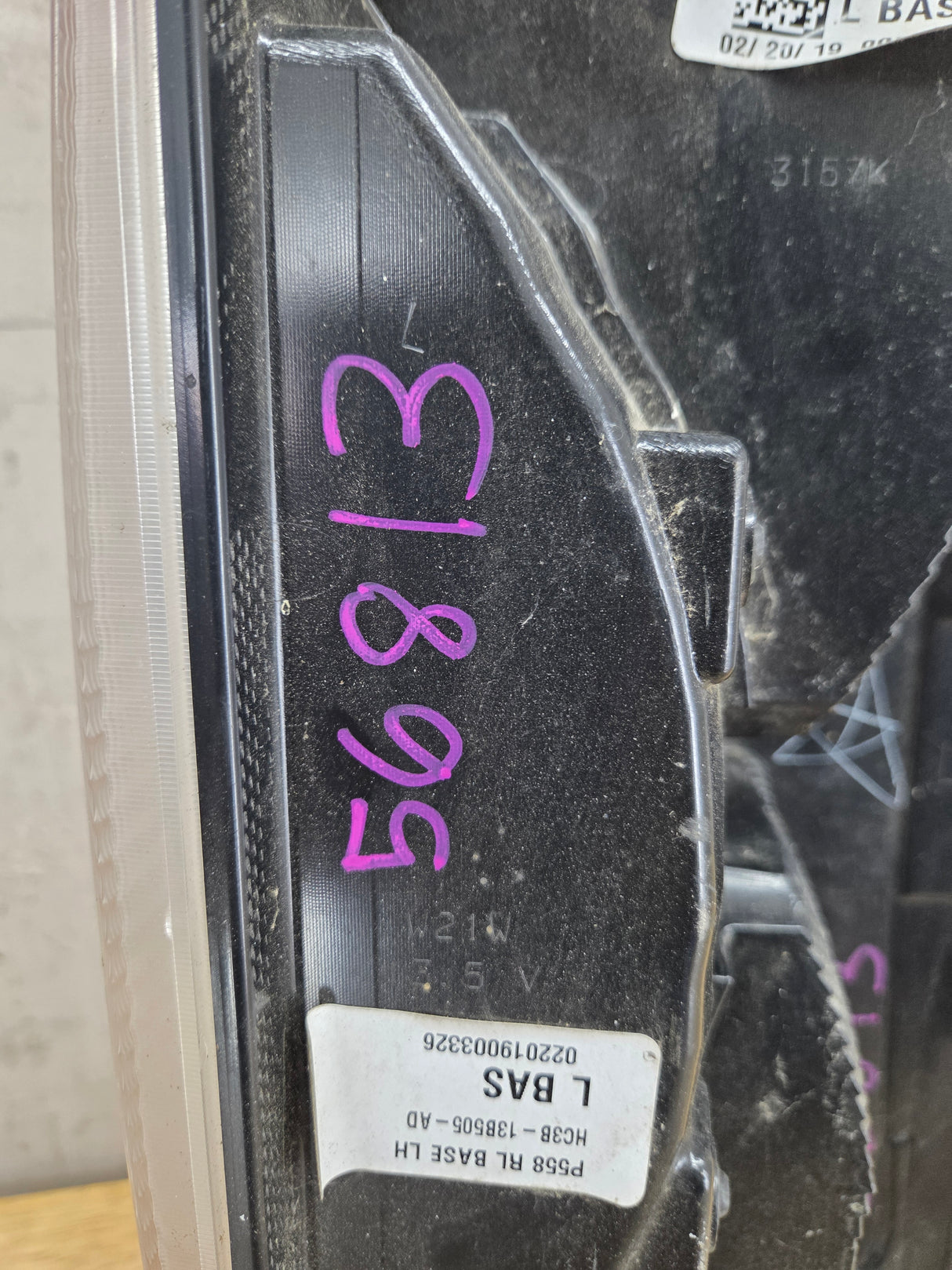 2017-2019 Ford Super Duty F250 F350 F450 F550 LH Driver Side Tail Light Halogen HC3B-13B505-AD