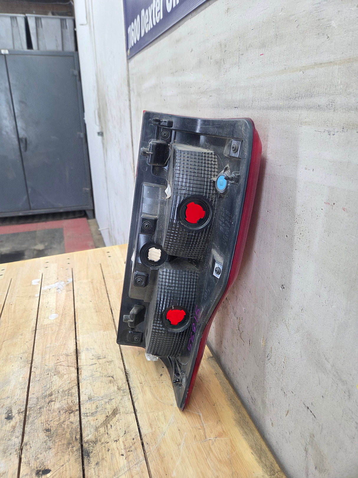 2017-2019 Ford Super Duty F250 F350 F450 F550 LH Driver Side Tail Light Halogen HC3B-13B505-AD