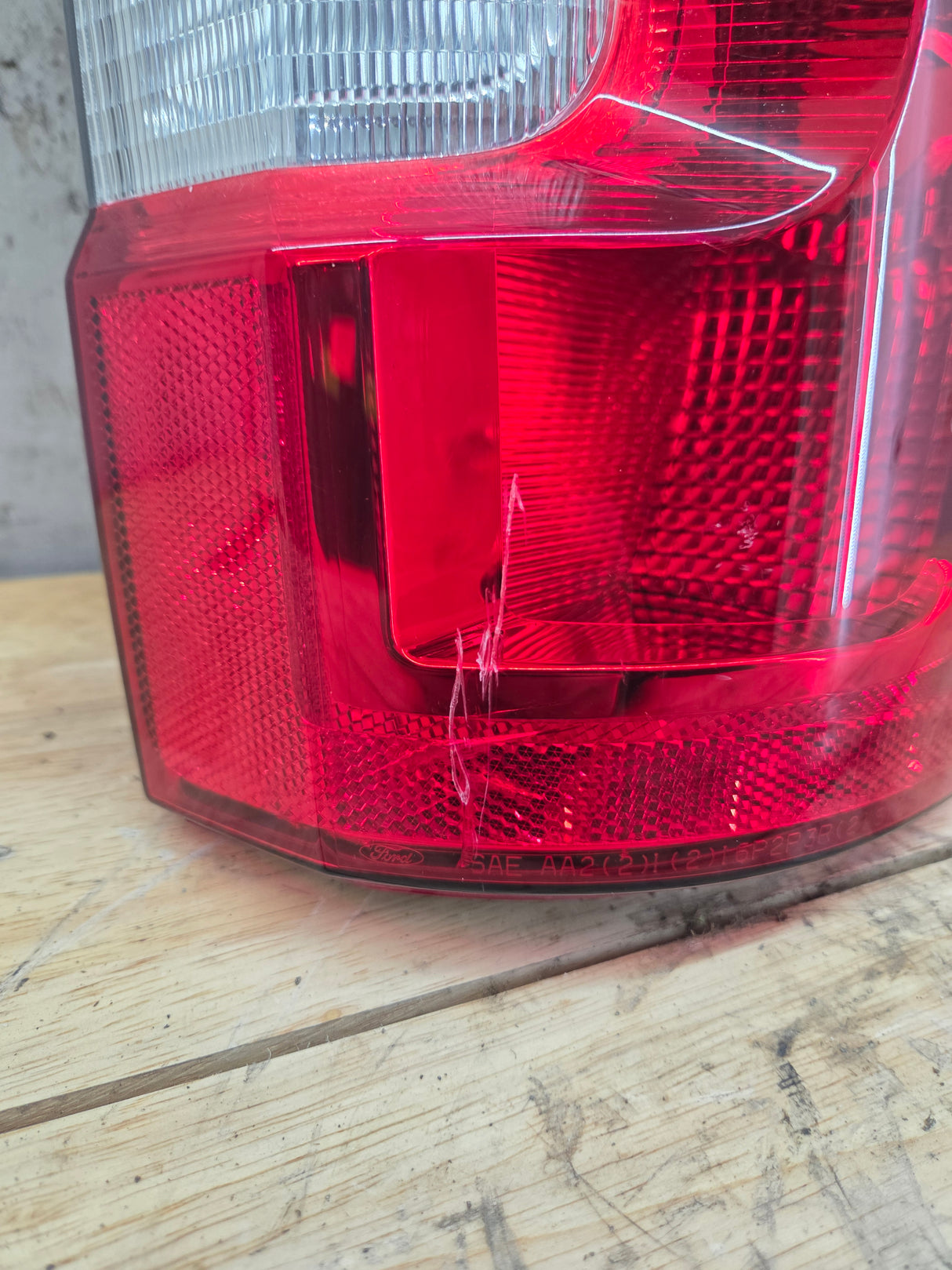 2017-2019 Ford Super Duty F250 F350 F450 F550 RH Passenger Side Tail Light Halogen HC3B-13B504-AD