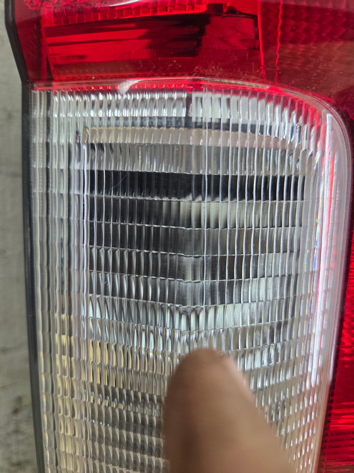 2017-2019 Ford Super Duty F250 F350 F450 F550 RH Passenger Side Tail Light Halogen HC3B-13B504-AD