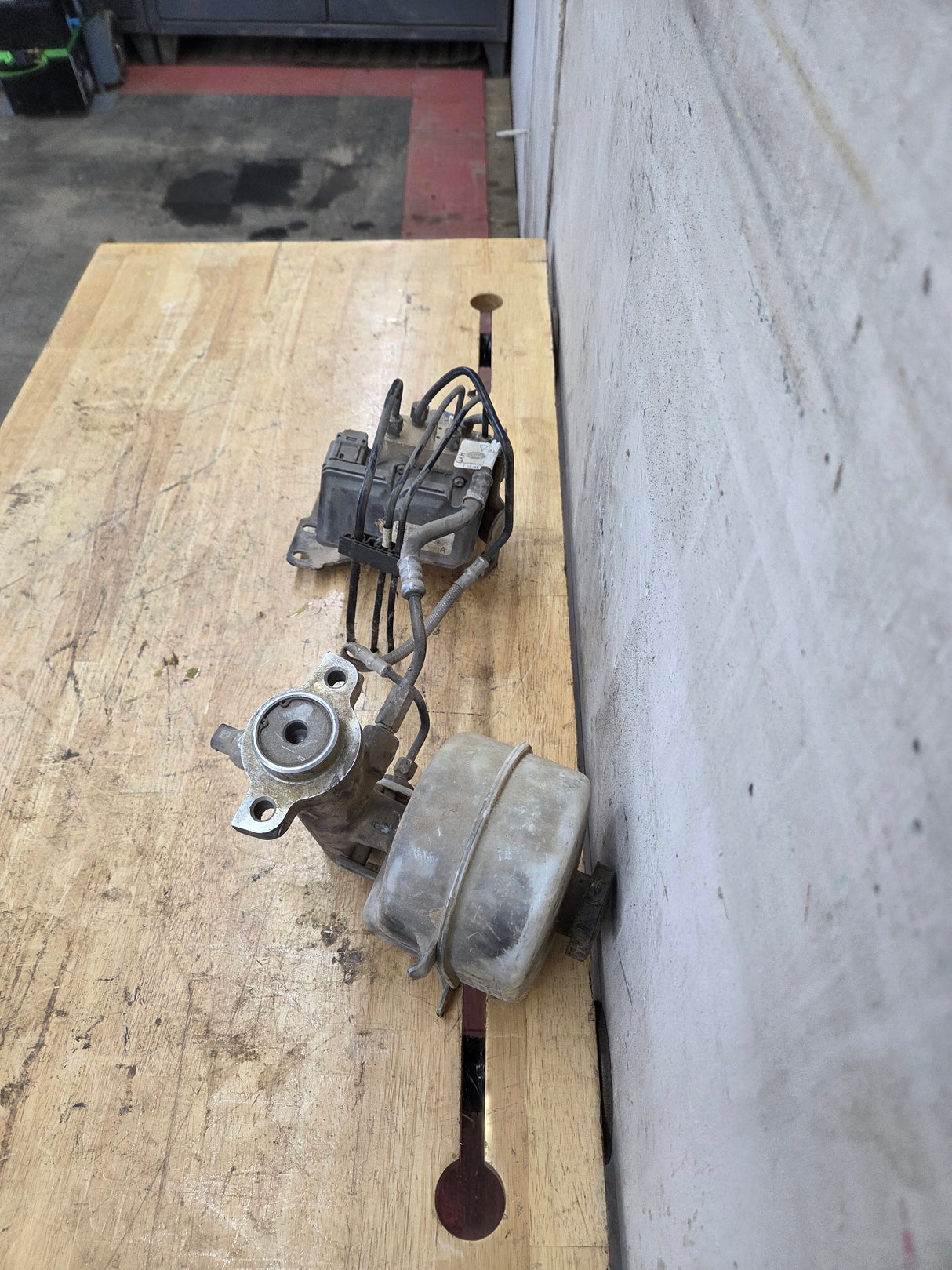 2012 Ford Super Duty F250 F250 ABS Pump Module Control Assembly - BC34-2C346-AH