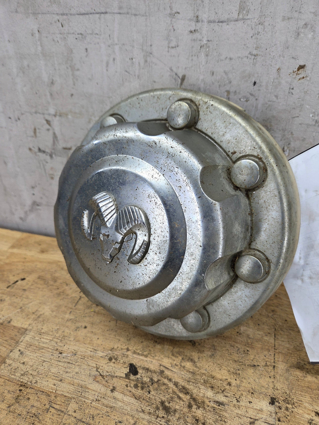 1994-2001 OEM Dodge Ram 2nd Gen 3500 Rear DUALLY Center Wheel Cap Hub 52038271AB