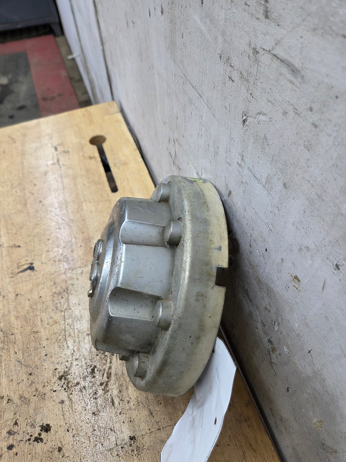 1994-2001 OEM Dodge Ram 2nd Gen 3500 Rear DUALLY Center Wheel Cap Hub 52038271AB
