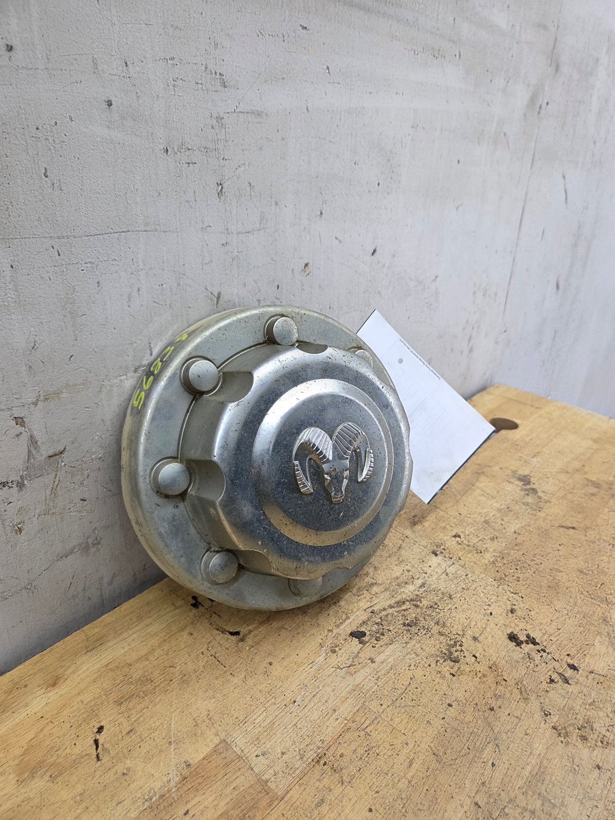 1994-2001 OEM Dodge Ram 2nd Gen 3500 Rear DUALLY Center Wheel Cap Hub 52038271AB