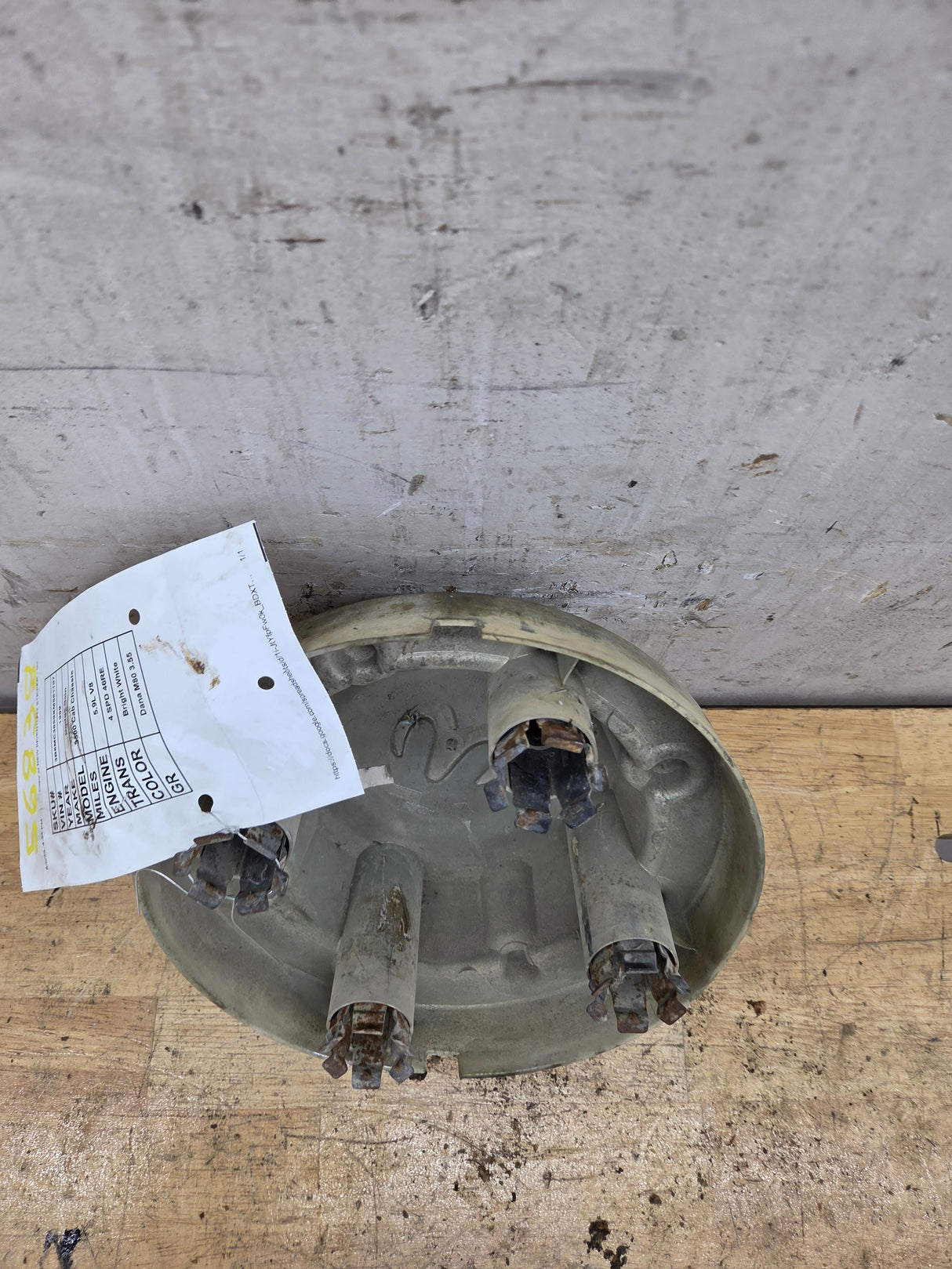1994-2001 OEM Dodge Ram 2nd Gen 3500 Rear DUALLY Center Wheel Cap Hub 52038271AB