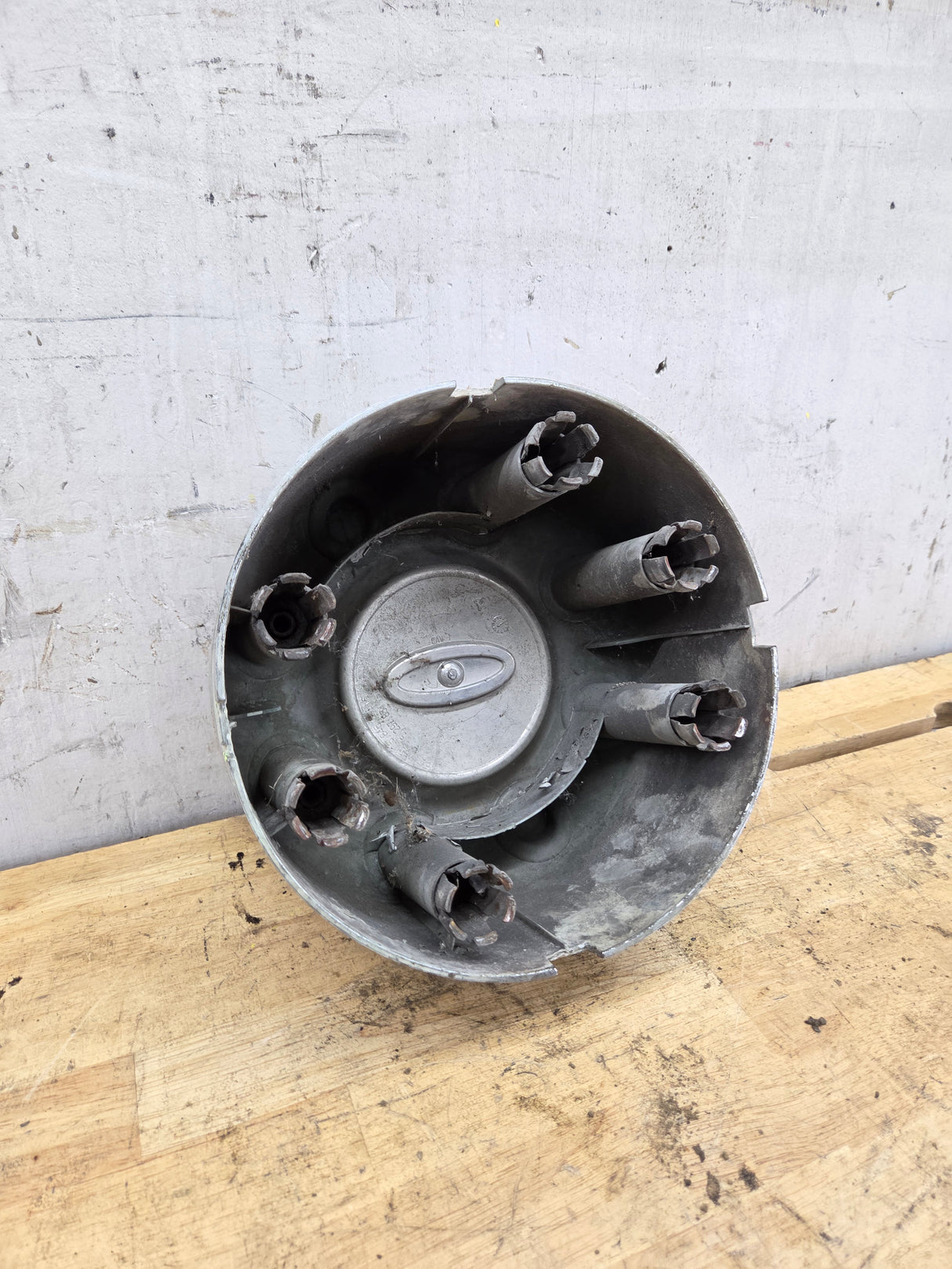 2008-2016 Ford Super Duty F350 Rear DUALLY Hub Cap Chrome Center Cap 8 LUG