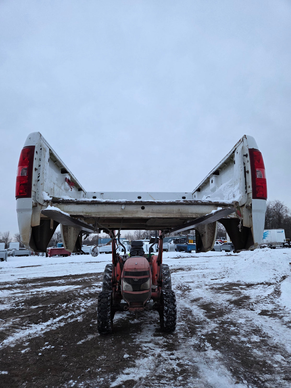 2007-2013 Chevrolet Silverado 1500 2500 3500 HD 6' 6" Short Truck