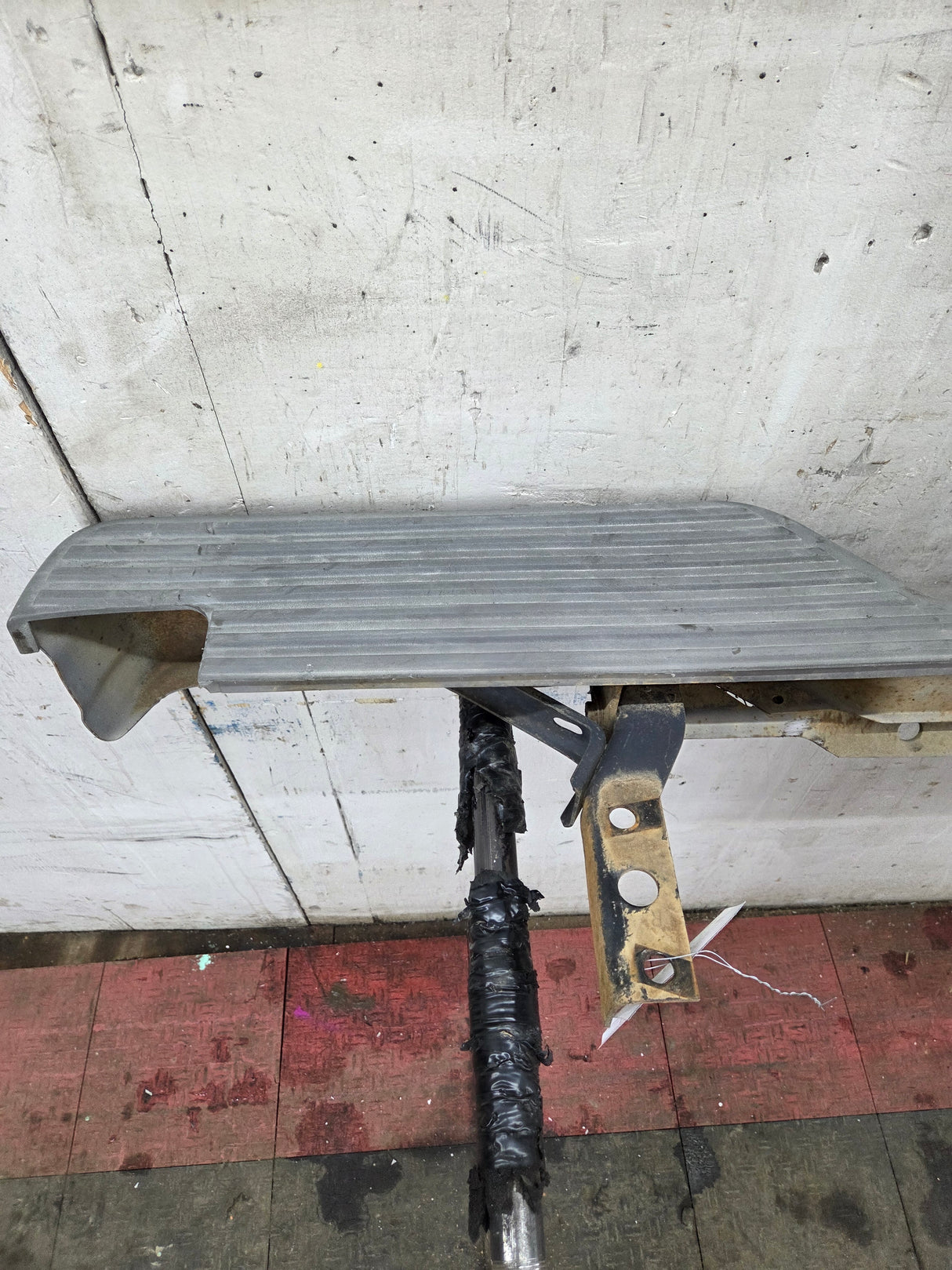 1993-2011 Ford Ranger OEM Rear Bumper