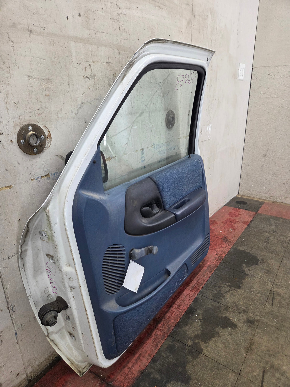 1993-2002 Ford Ranger Passenger Side Front Right Hand Door