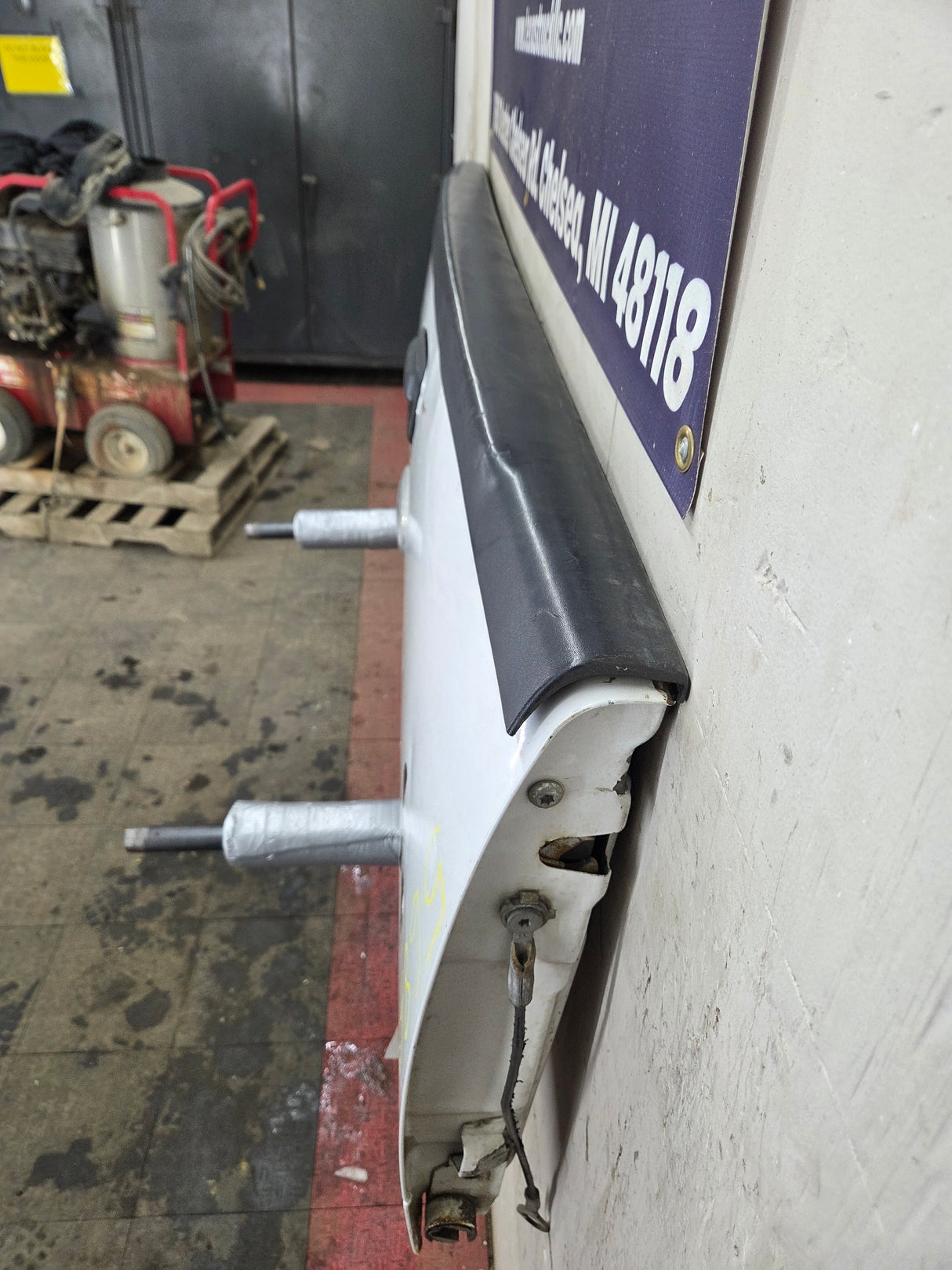 2008-2016 Ford Super Duty Tailgate F250 F350 F450 F550 - Oxford White