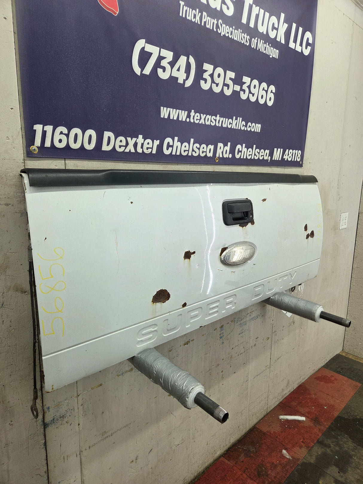 2008-2016 Ford Super Duty Tailgate F250 F350 F450 F550 - Oxford White