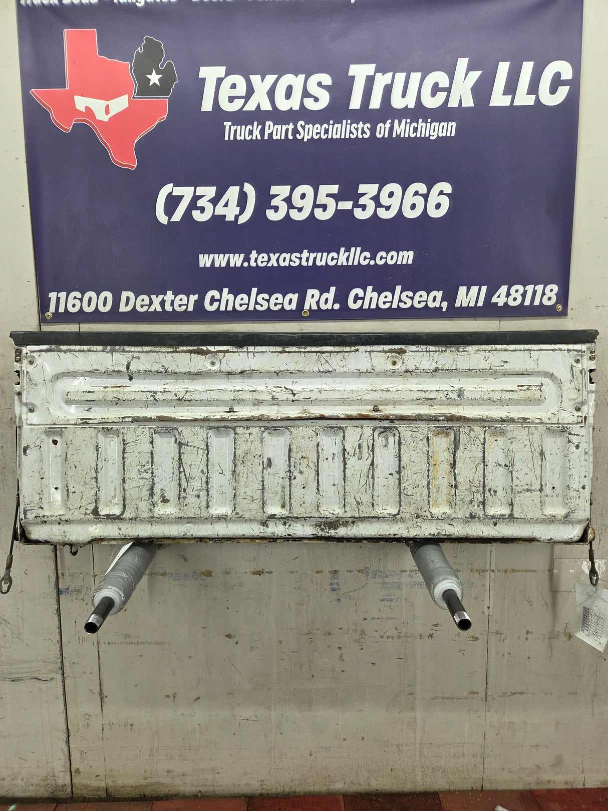 2008-2016 Ford Super Duty Tailgate F250 F350 F450 F550 - Oxford White