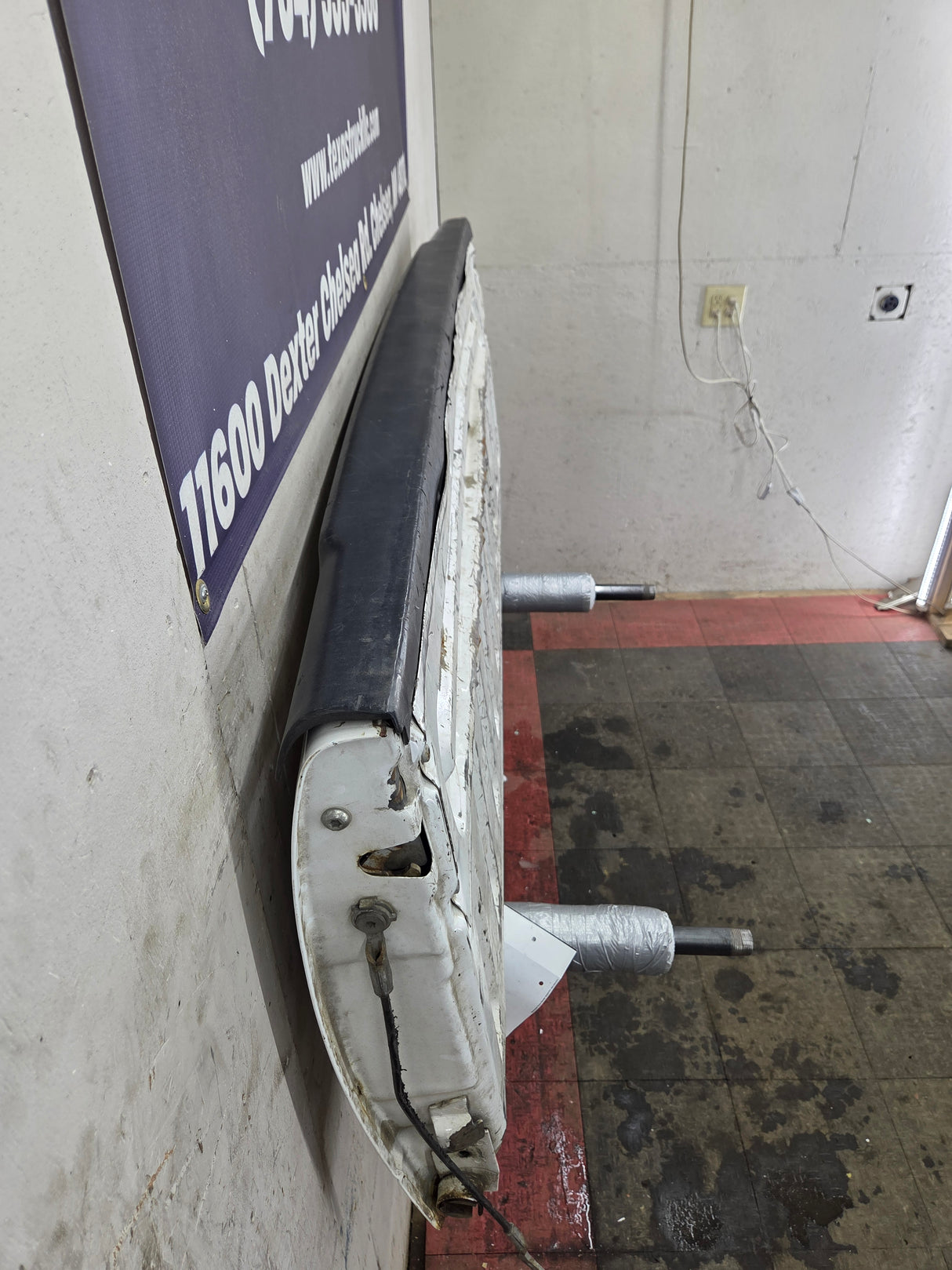 2008-2016 Ford Super Duty Tailgate F250 F350 F450 F550 - Oxford White