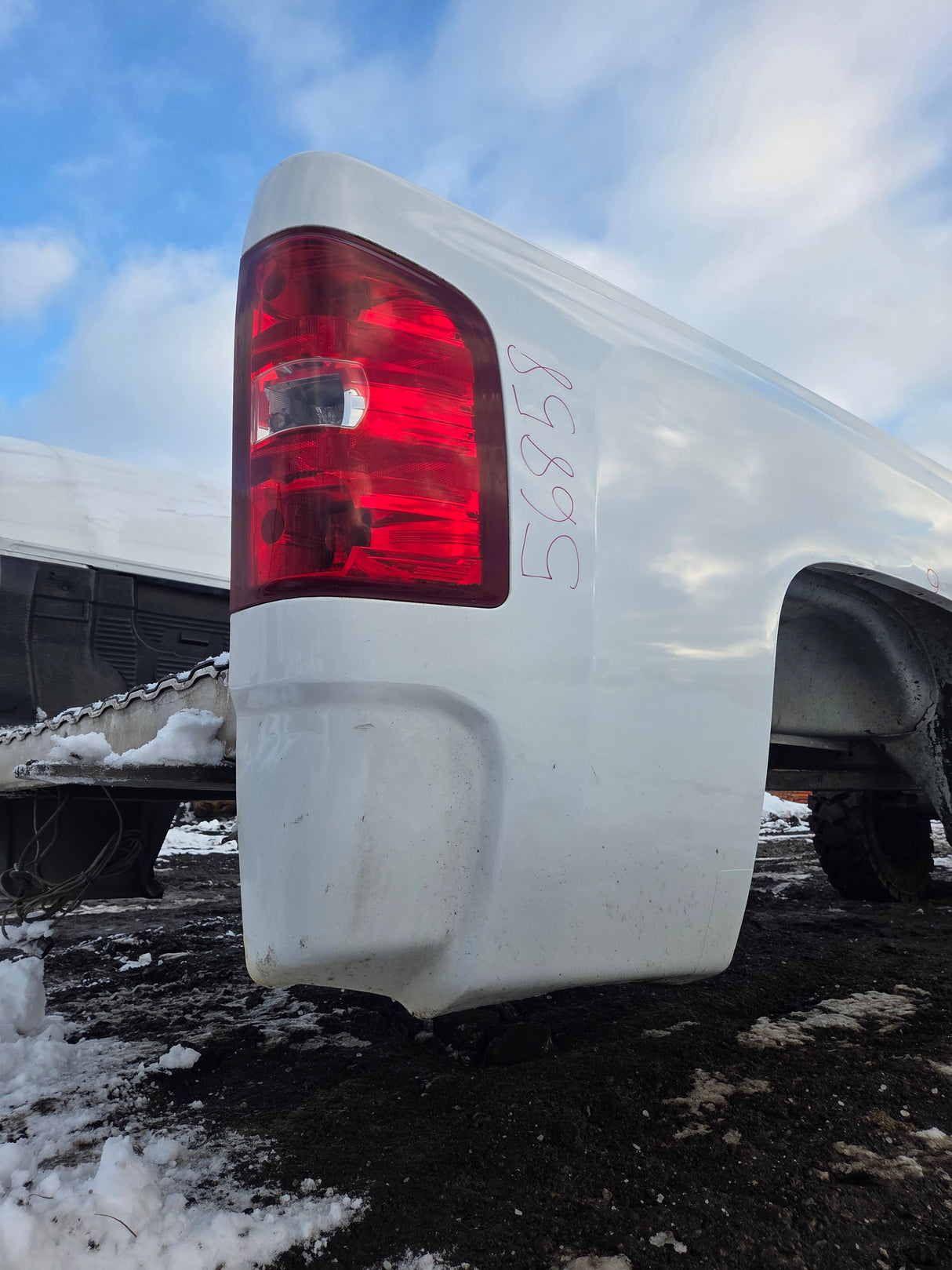 2007-2013 Chevrolet Silverado 1500 2500 3500 HD 6' 6" Short Truck