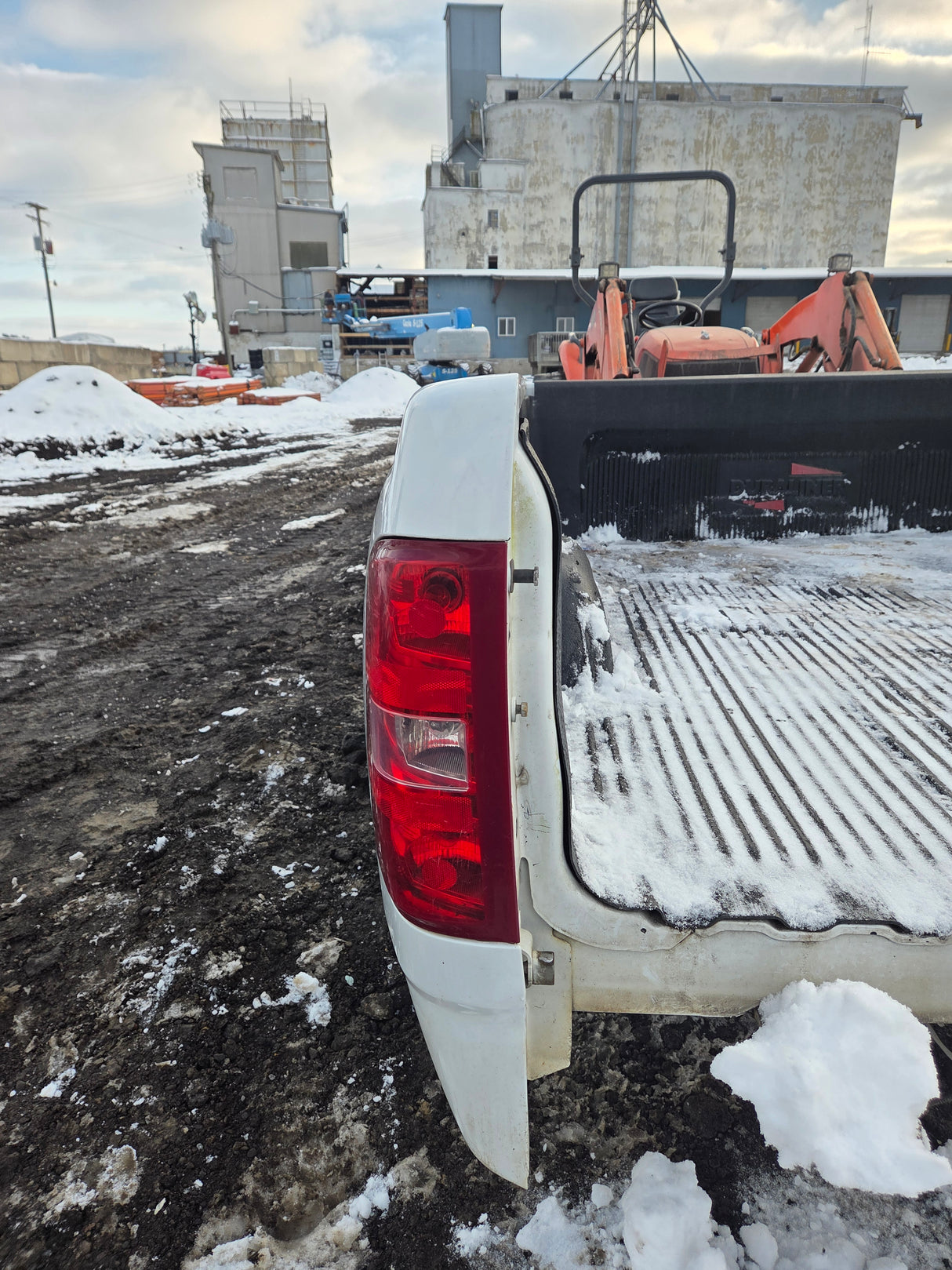 2007-2013 Chevrolet Silverado 1500 2500 3500 HD 6' 6" Short Truck