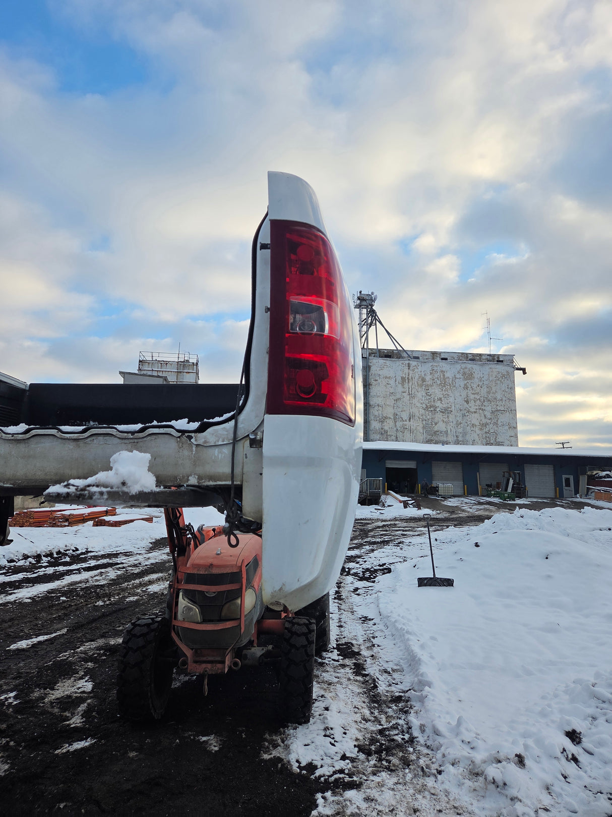 2007-2013 Chevrolet Silverado 1500 2500 3500 HD 6' 6" Short Truck