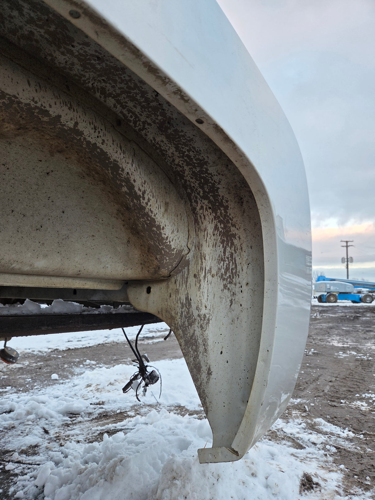 2007-2013 Chevrolet Silverado 1500 2500 3500 HD 6' 6" Short Truck Bed - Summit White