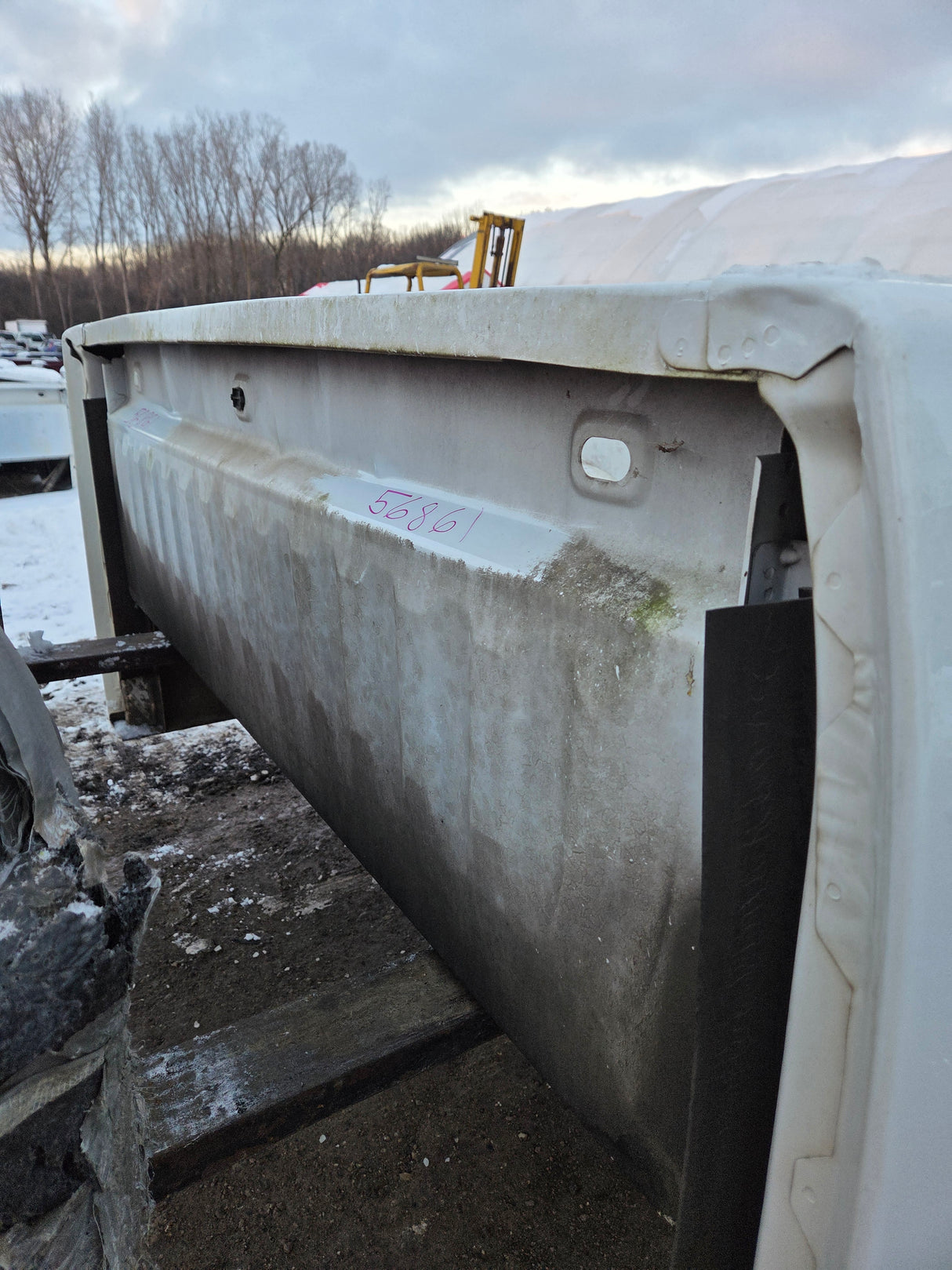 2007-2013 Chevrolet Silverado 1500 2500 3500 HD 6' 6" Short Truck Bed - Summit White