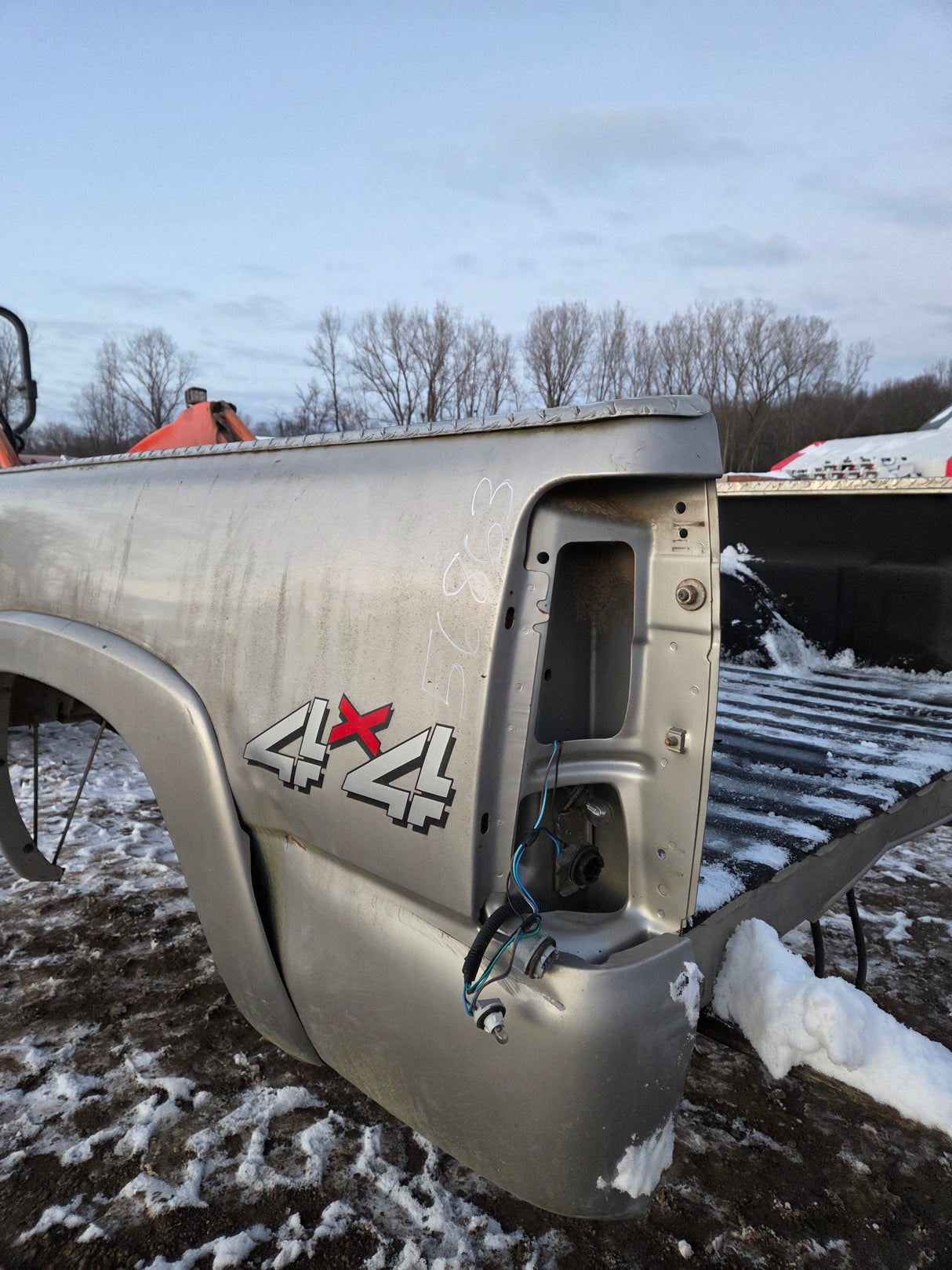 1999-2007 Chevrolet Silverado / GMC Sierra 6' 6" Short Truck Bed