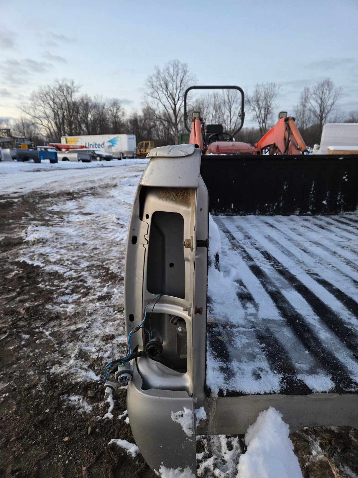 1999-2007 Chevrolet Silverado / GMC Sierra 6' 6" Short Truck Bed