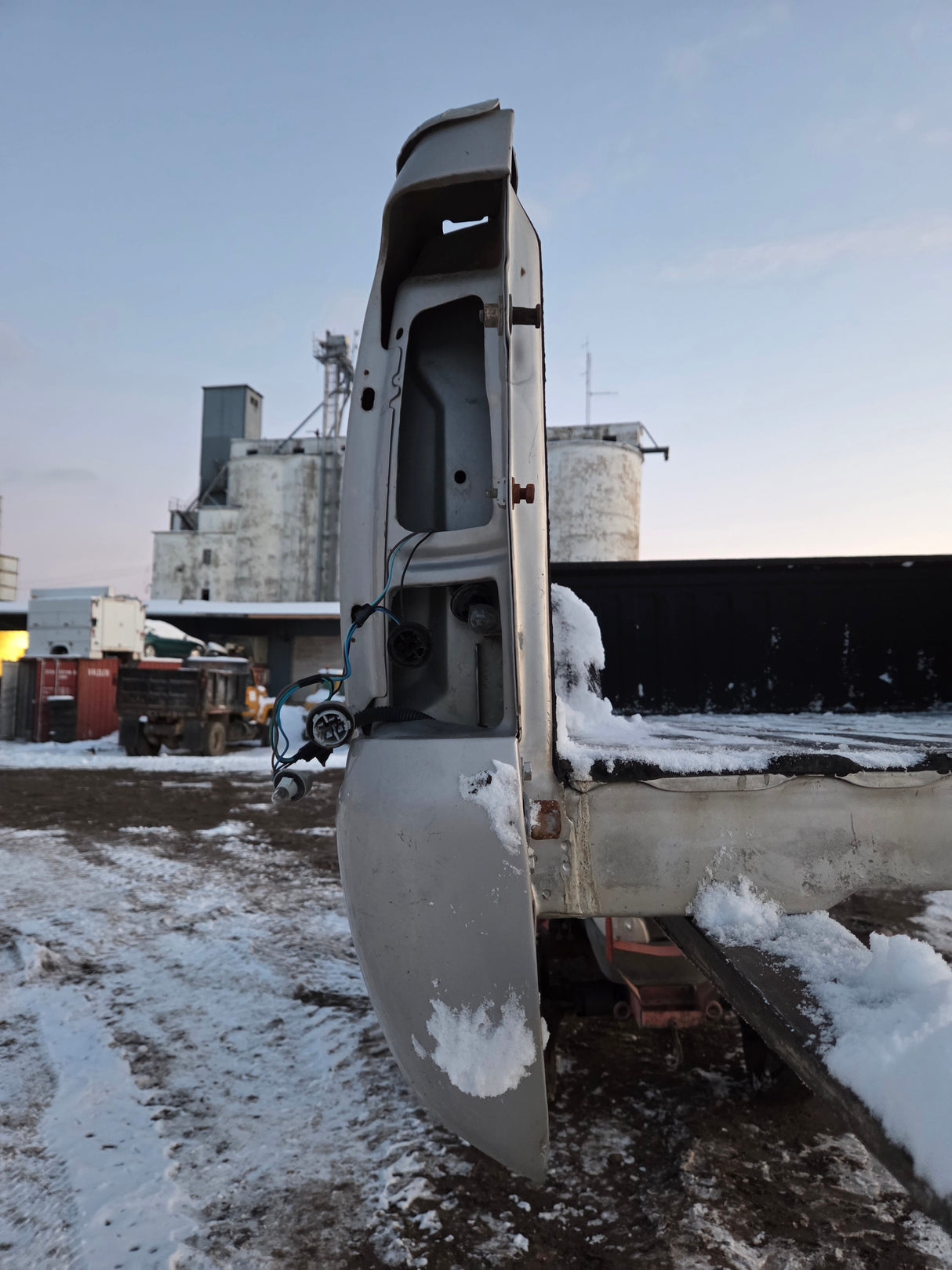 1999-2007 Chevrolet Silverado / GMC Sierra 6' 6" Short Truck Bed